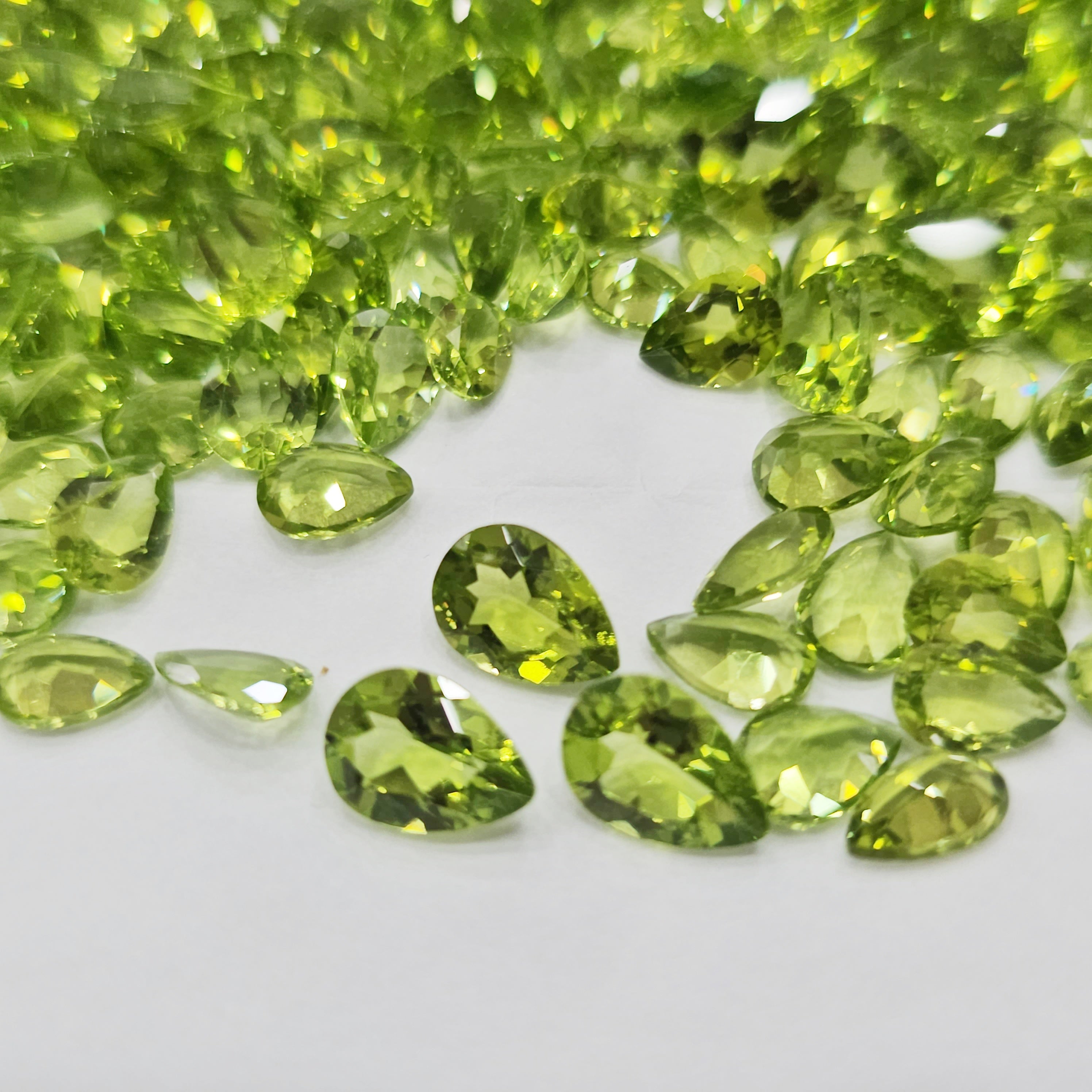 12 Pcs of Natural Peridot | Top quality | Teardrops - The LabradoriteKing