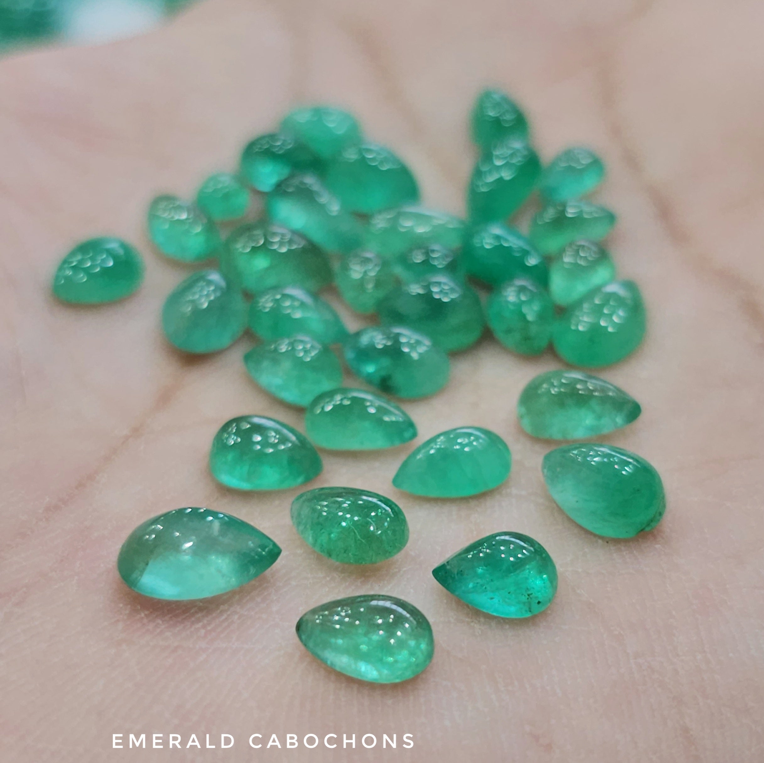 10 Pcs Colombian Emerald Cabochons | Teardrops and Ovals - The LabradoriteKing