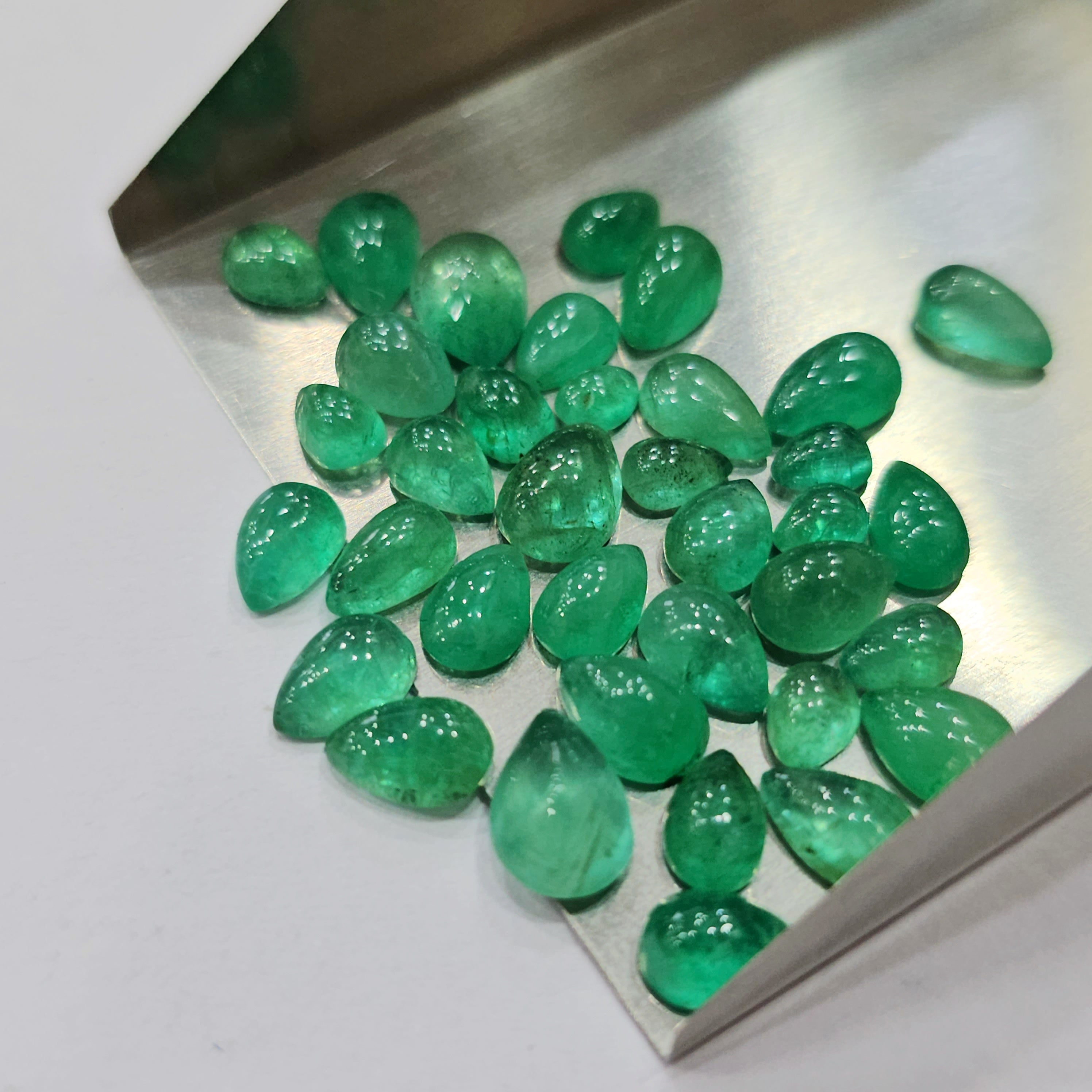 10 Pcs Colombian Emerald Cabochons | Teardrops and Ovals - The LabradoriteKing