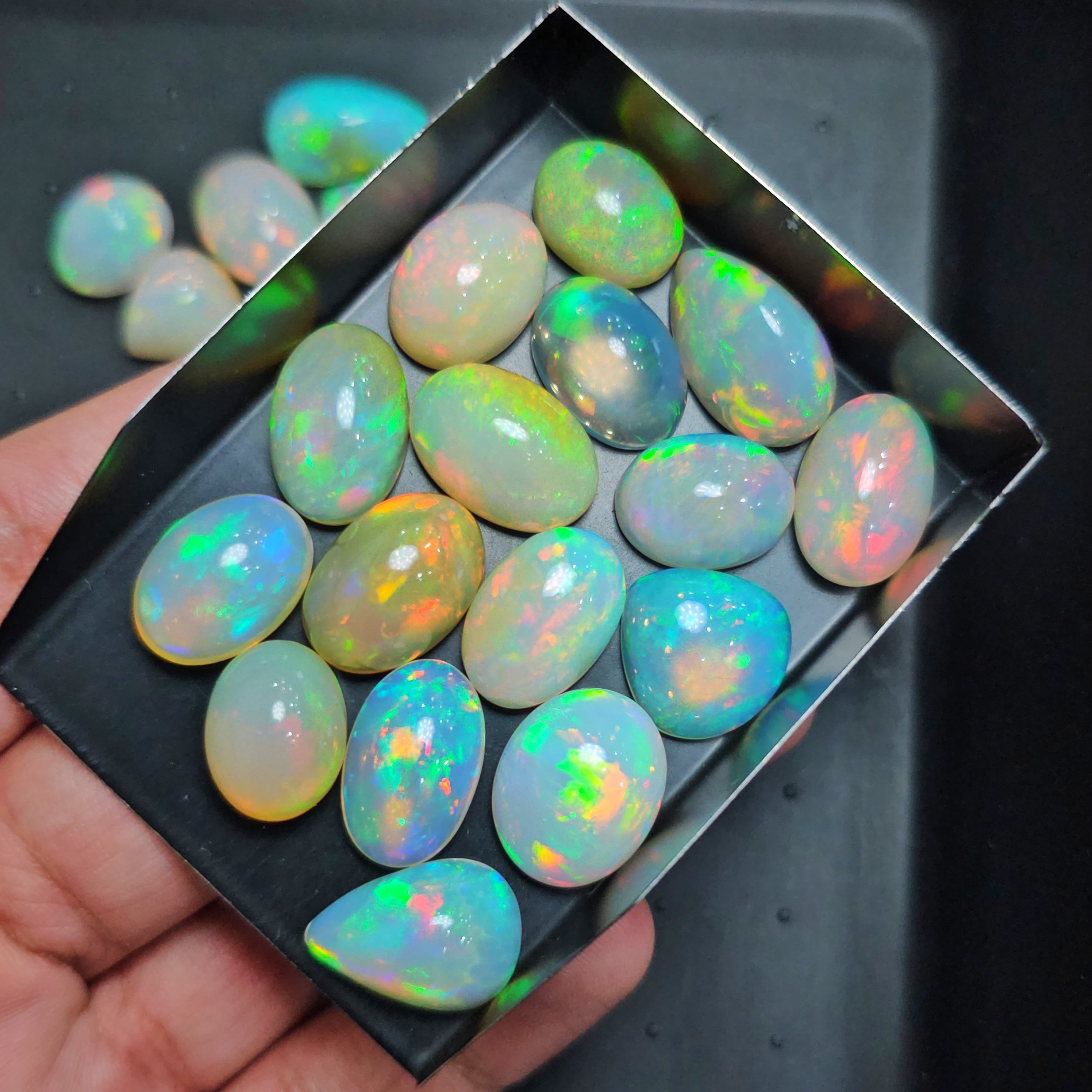 1 Pcs Random Pick Natural Ethiopian Opal | 6-8Cts | Sizes: 16-18mm - The LabradoriteKing