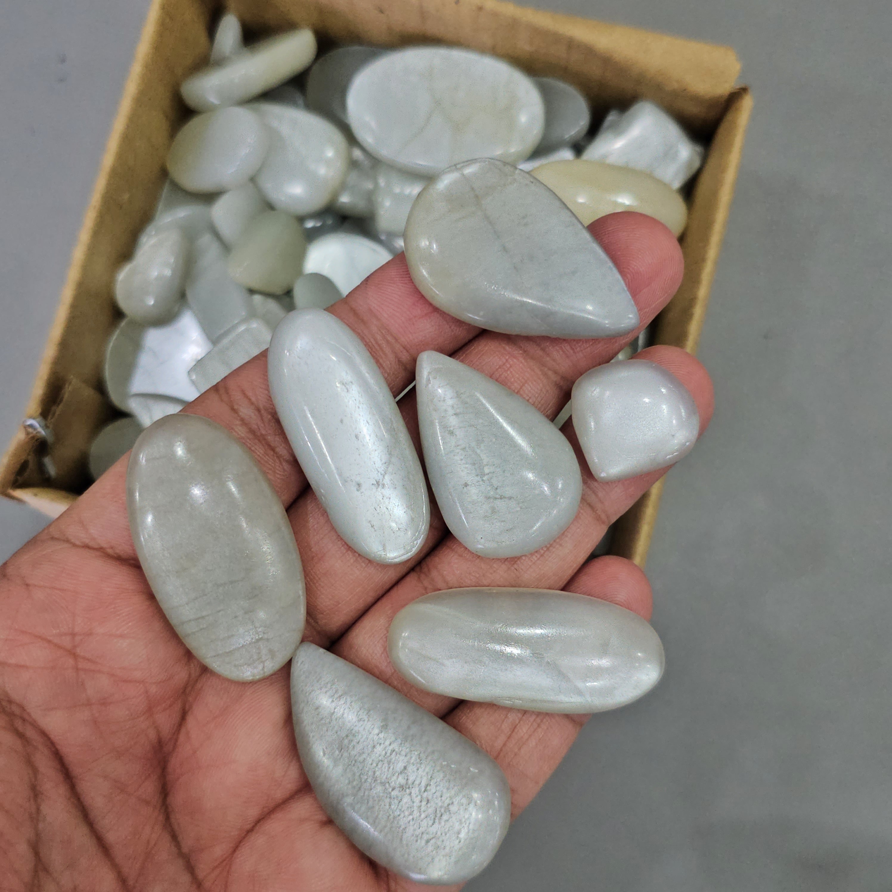 500 Gram Grey Moonstones with Flash | 40-50 pcs | 20-40mm Sizes - The LabradoriteKing