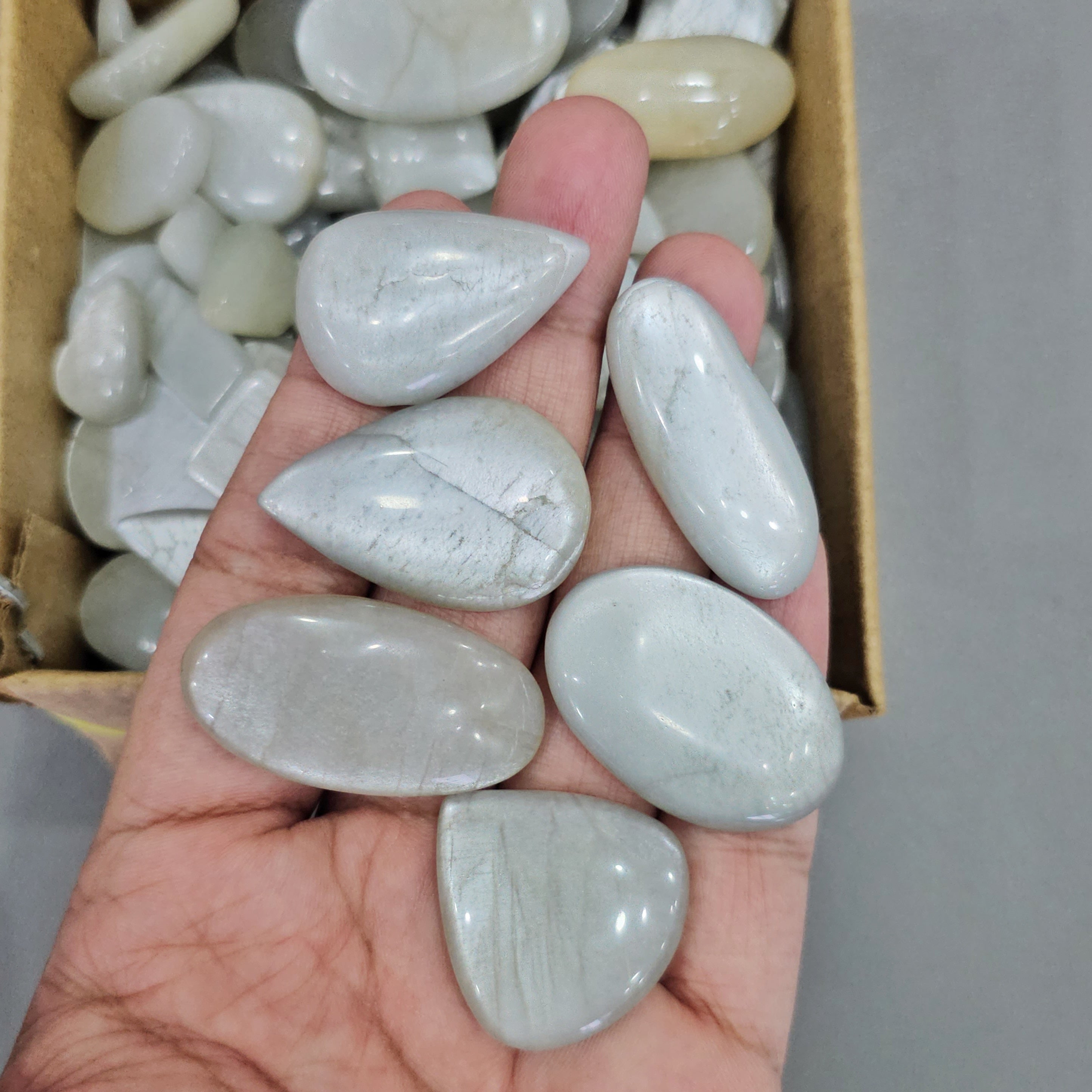 500 Gram Grey Moonstones with Flash | 40-50 pcs | 20-40mm Sizes - The LabradoriteKing