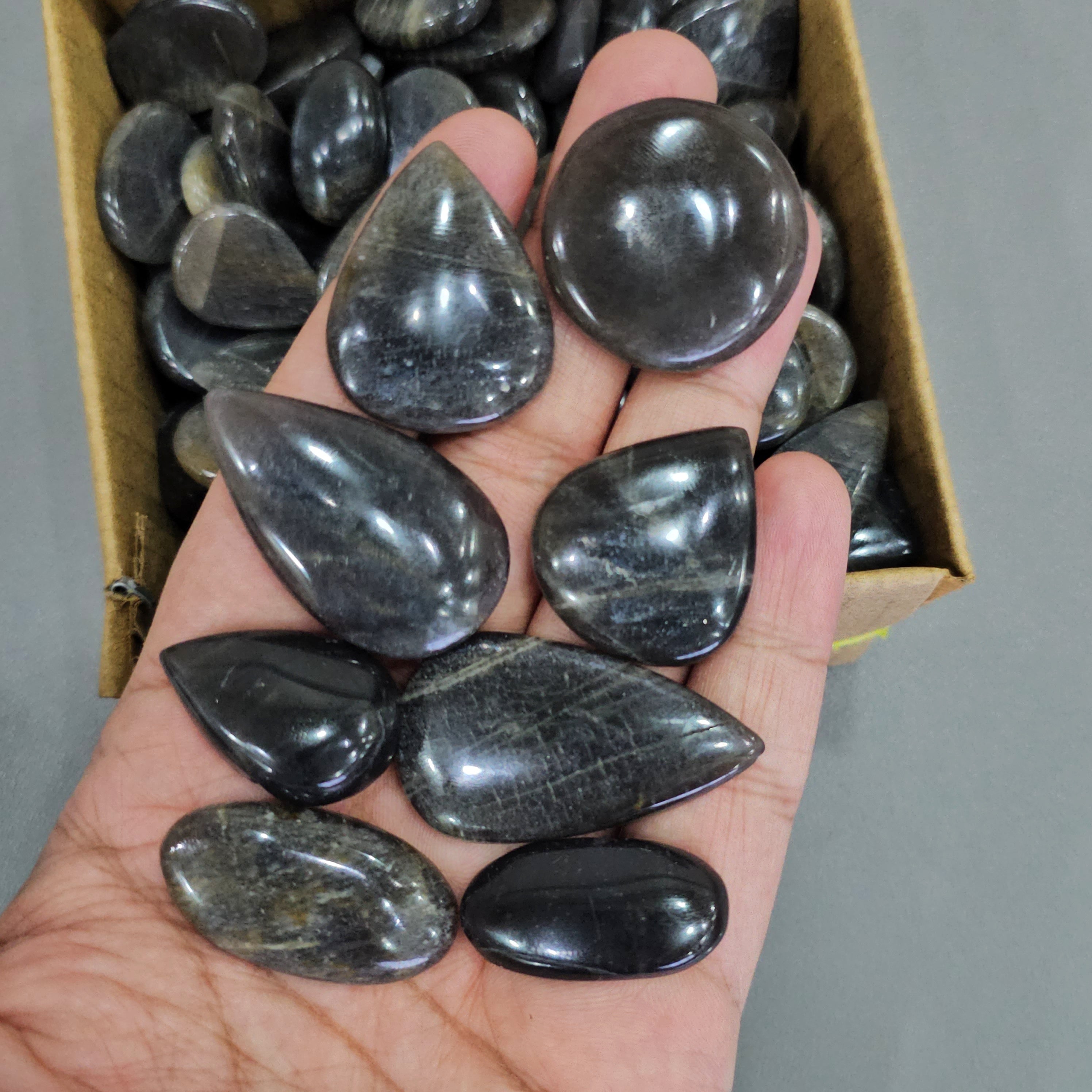 500 Gram Black Moonstones with Flash | 40-50 pcs | 20-40mm Sizes - The LabradoriteKing