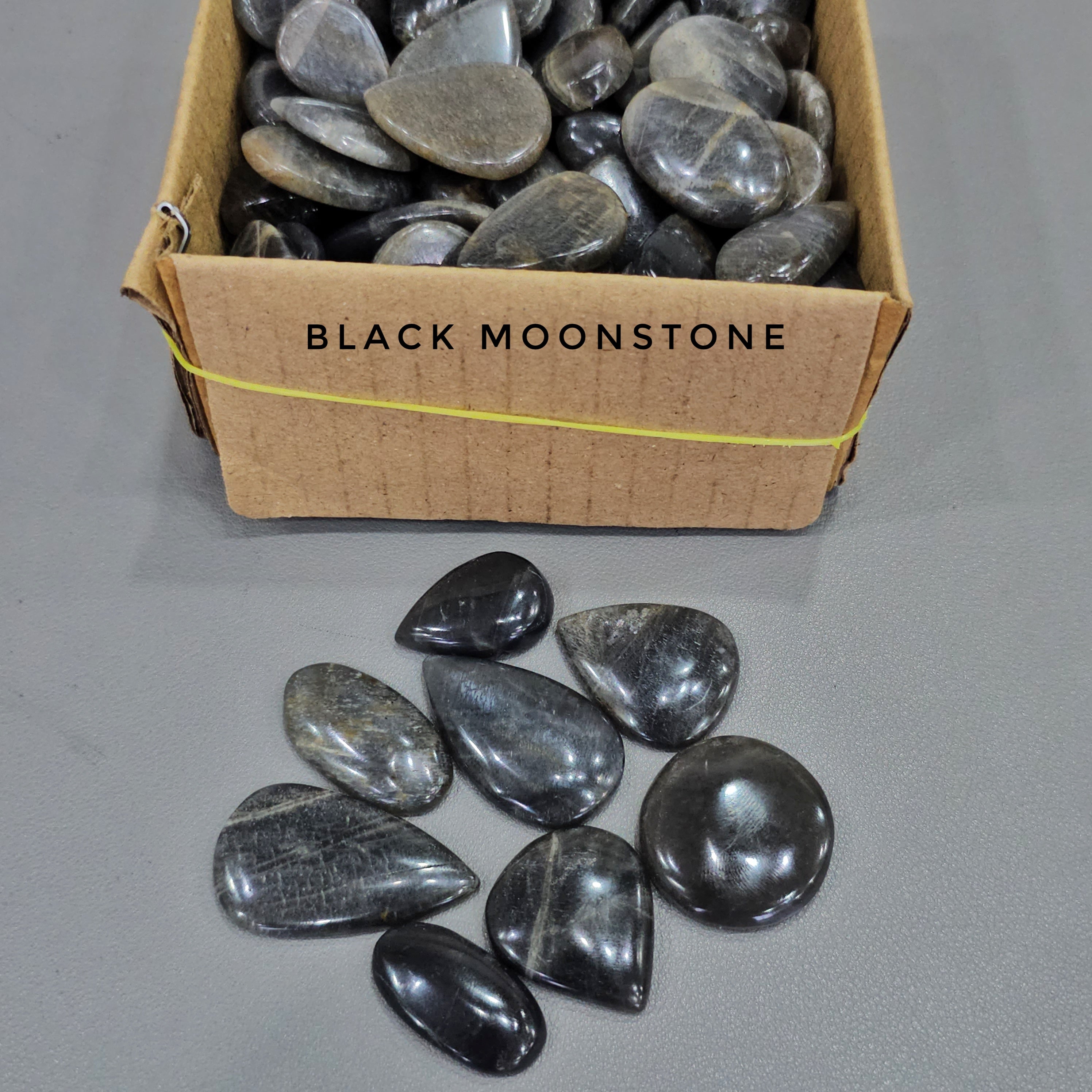 500 Gram Black Moonstones with Flash | 40-50 pcs | 20-40mm Sizes - The LabradoriteKing