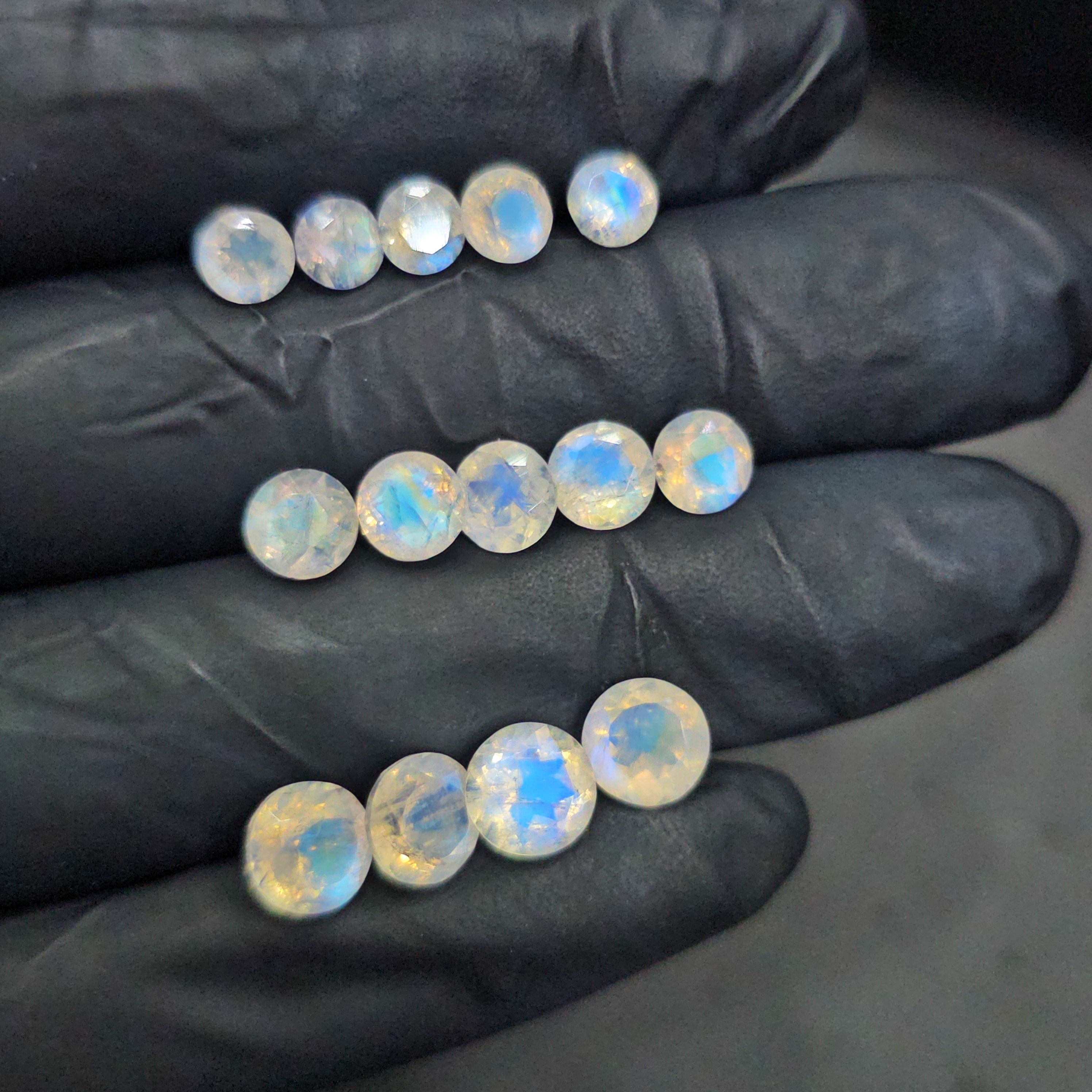 20 Pcs Faceted Rainbow Moonstone Round Shape Calibrated | Size: 5mm to 8mm - The LabradoriteKing