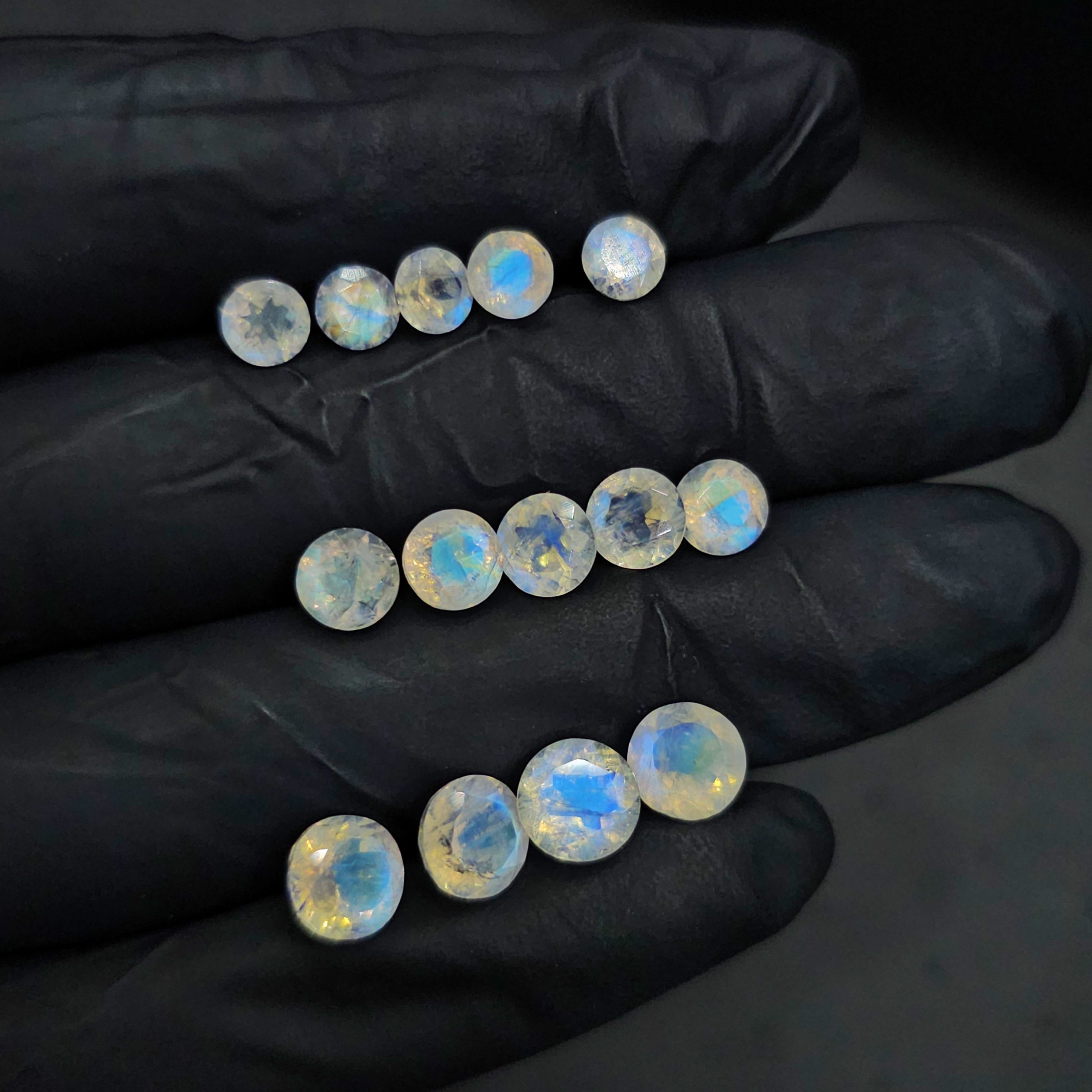 20 Pcs Faceted Rainbow Moonstone Round Shape Calibrated | Size: 5mm to 8mm - The LabradoriteKing