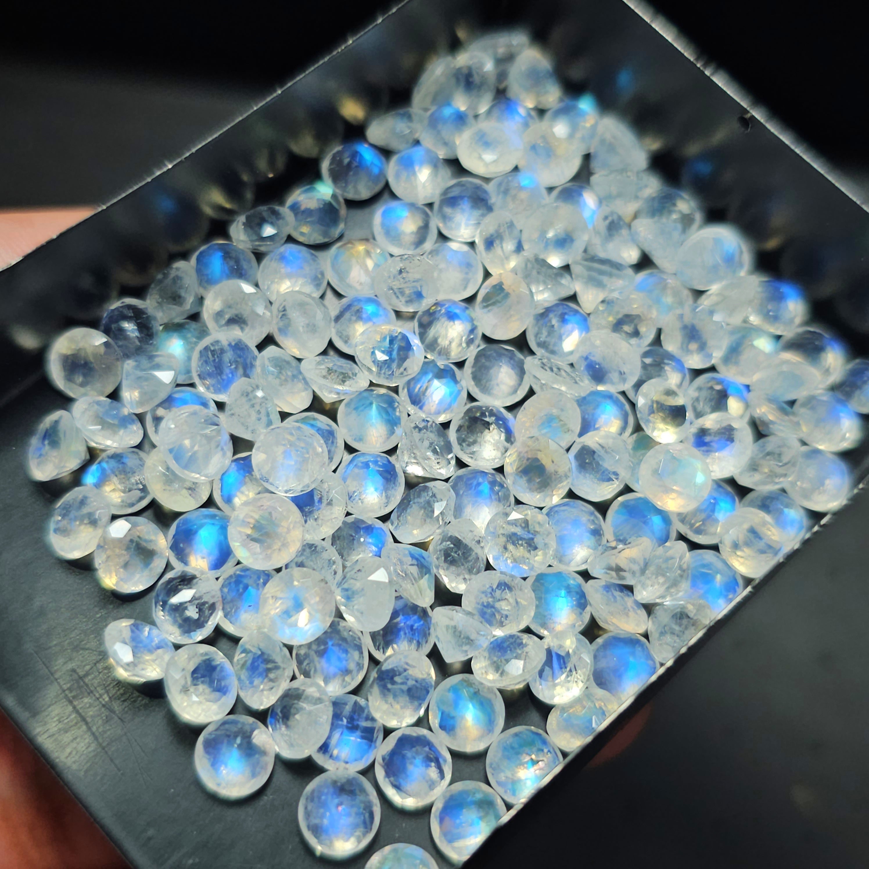 20 Pcs Faceted Rainbow Moonstone Round Shape Calibrated | Size: 5mm to 8mm - The LabradoriteKing