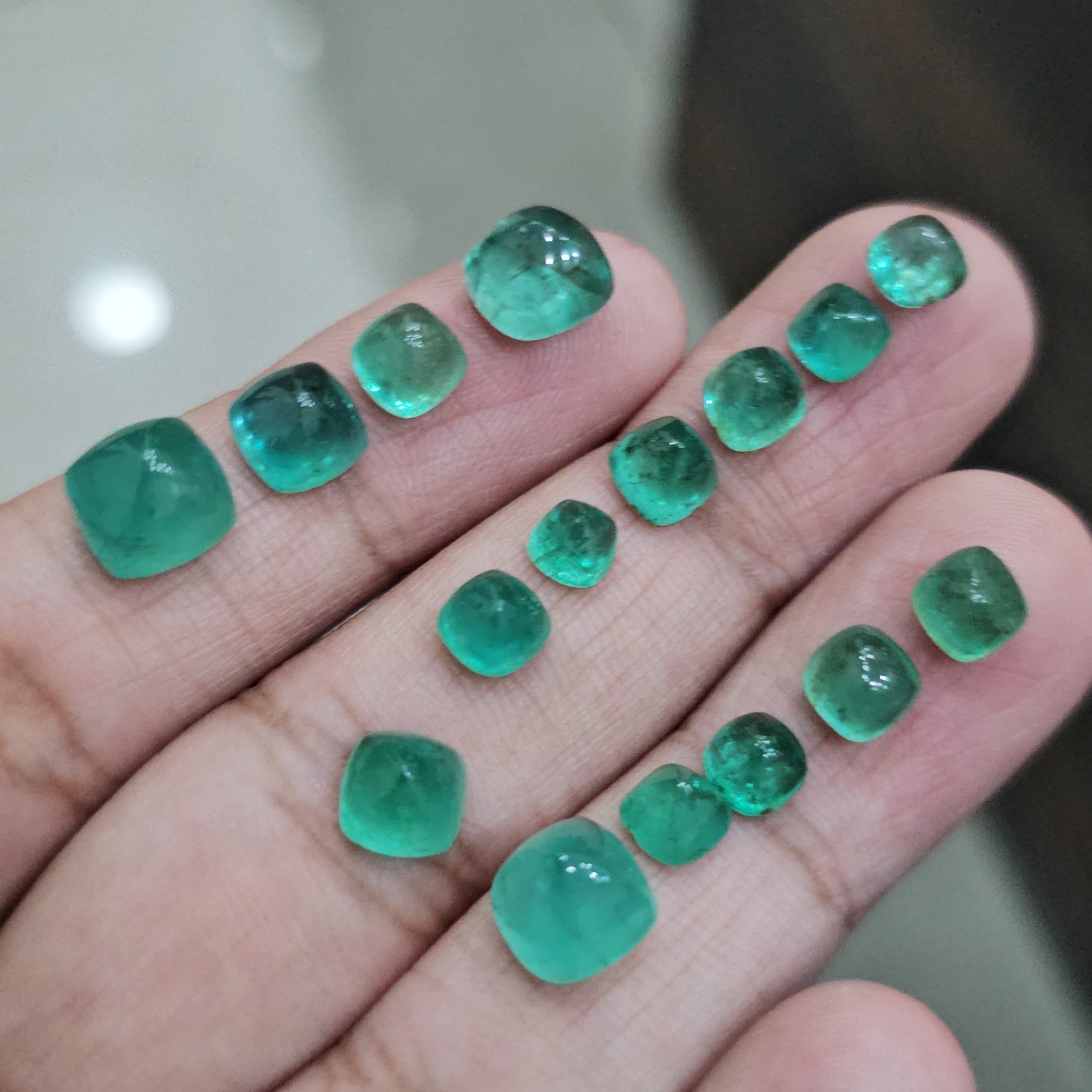 5 Pcs Emerald Sugarloafs | Zambian - The LabradoriteKing