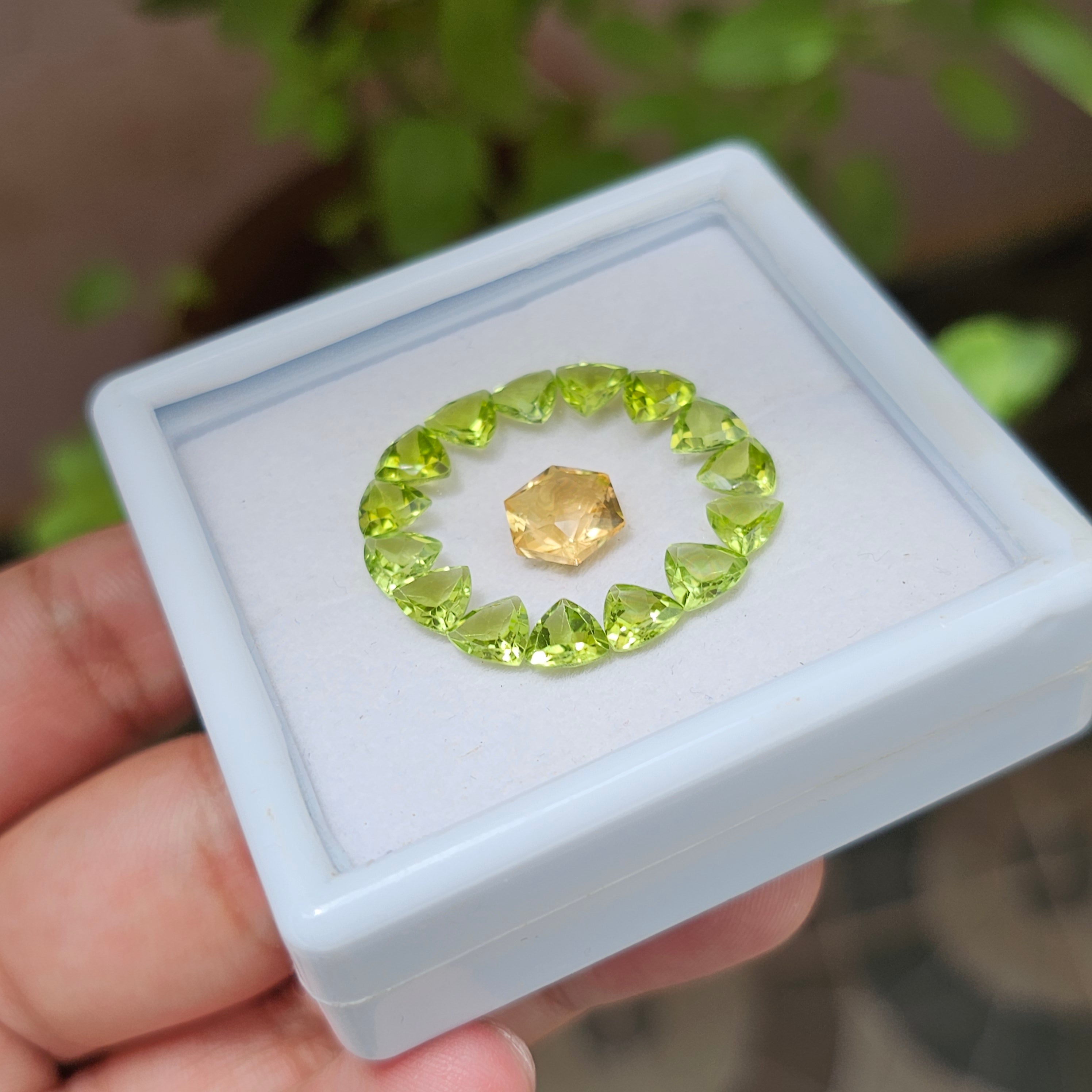 16 Pcs Of Natural Peridot & Citrine Faceted | Shape: Mix  | Size:5-9mm - The LabradoriteKing