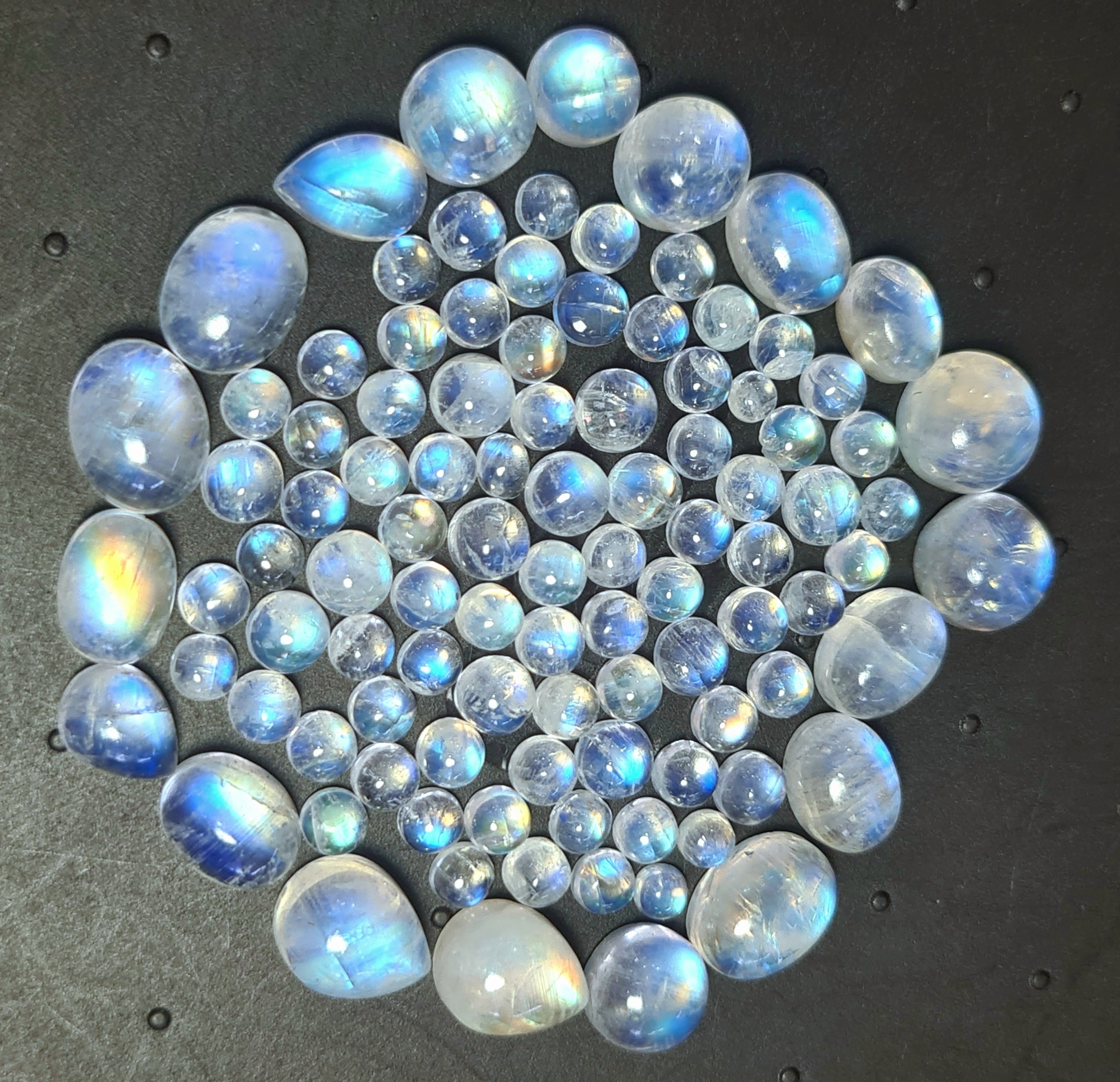 101 Pcs Natural Moonstone Cabochon Gemstone| Round,Oval & Pear Shape| 3-10mm - The LabradoriteKing