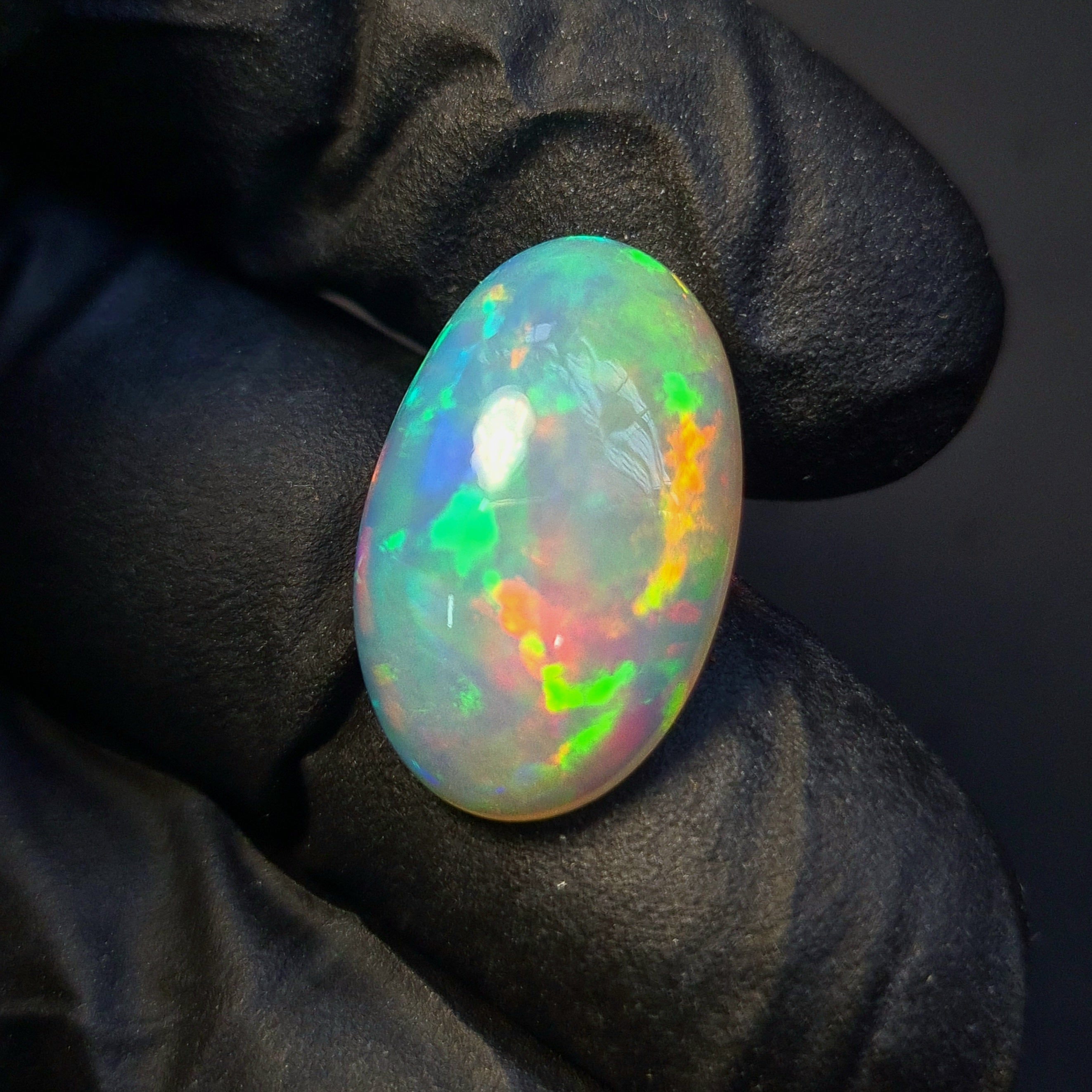 1  Pcs Of Natural Ethiopian Opal  | Oval | Size: 19x12mm