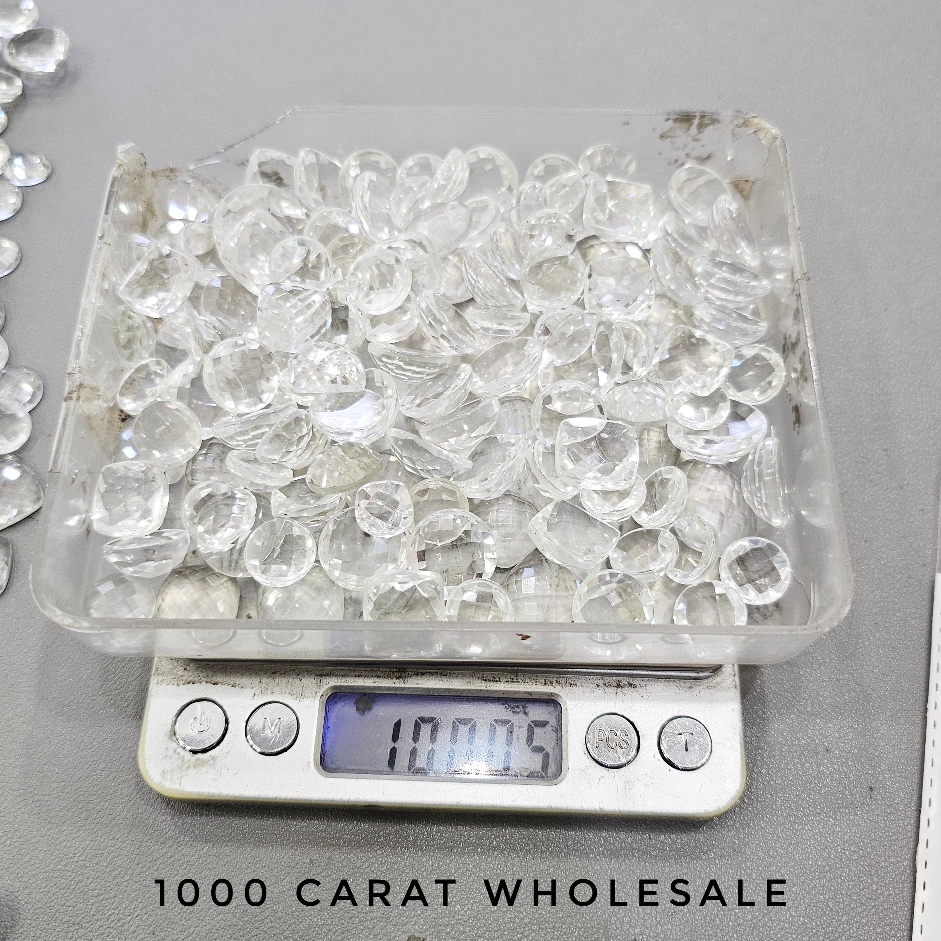 1000 Carats of Clear quartz checkercut (Flat backs)