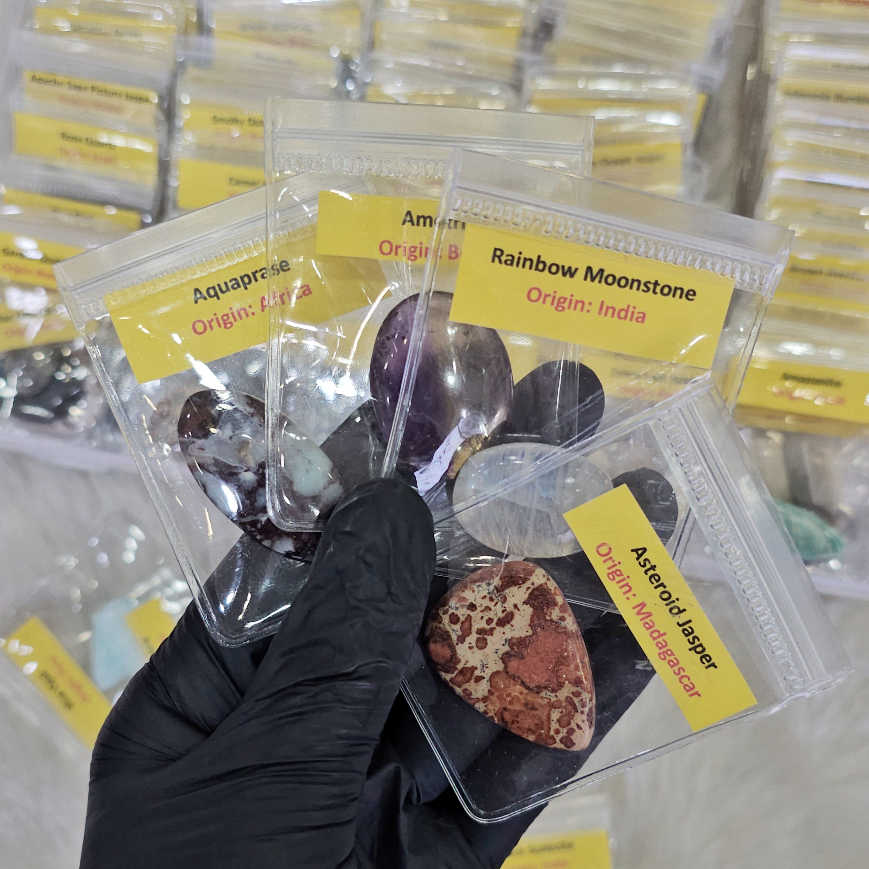 Mega 160 PCS Gemstone Collection Box – 160 Unique Cabochons with Names & Origins - The LabradoriteKing