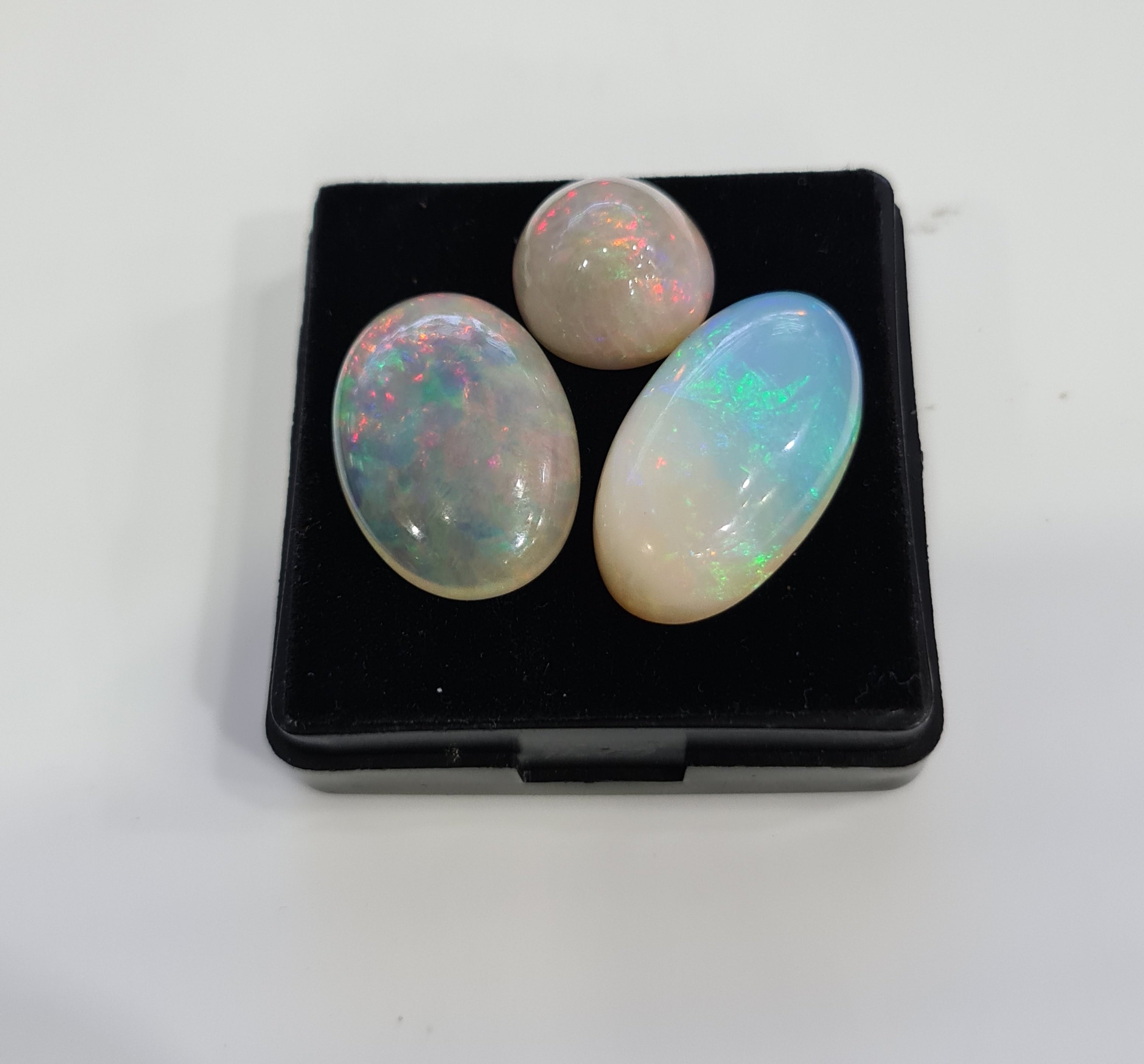 3pcs Natural Ethiopian Opal Cabochon | Oval&Round| Size: 13-24mm - The LabradoriteKing