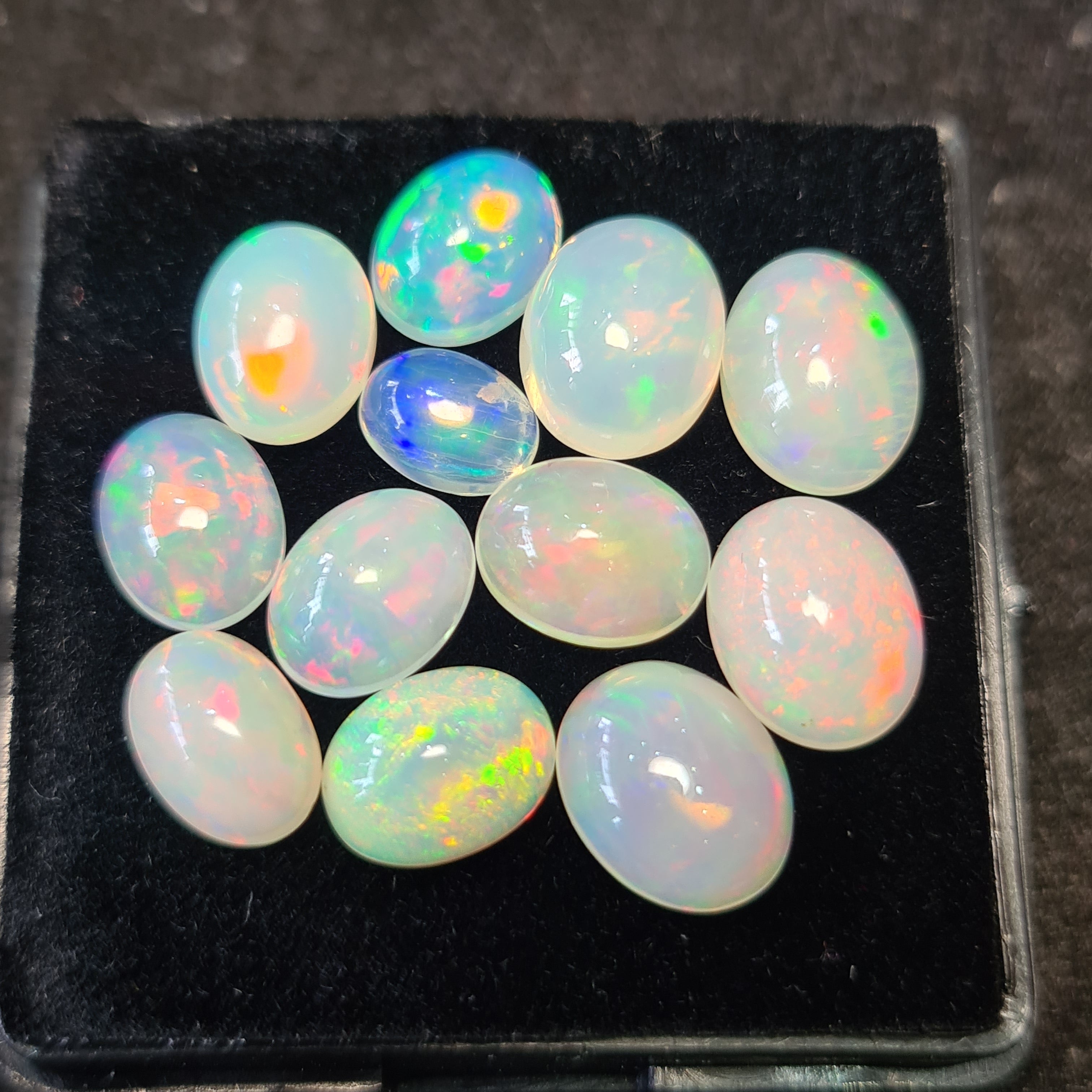 12Pcs of Natural Ethopian Opal Cabochons | 7–10mm  | Shape-Oval - The LabradoriteKing