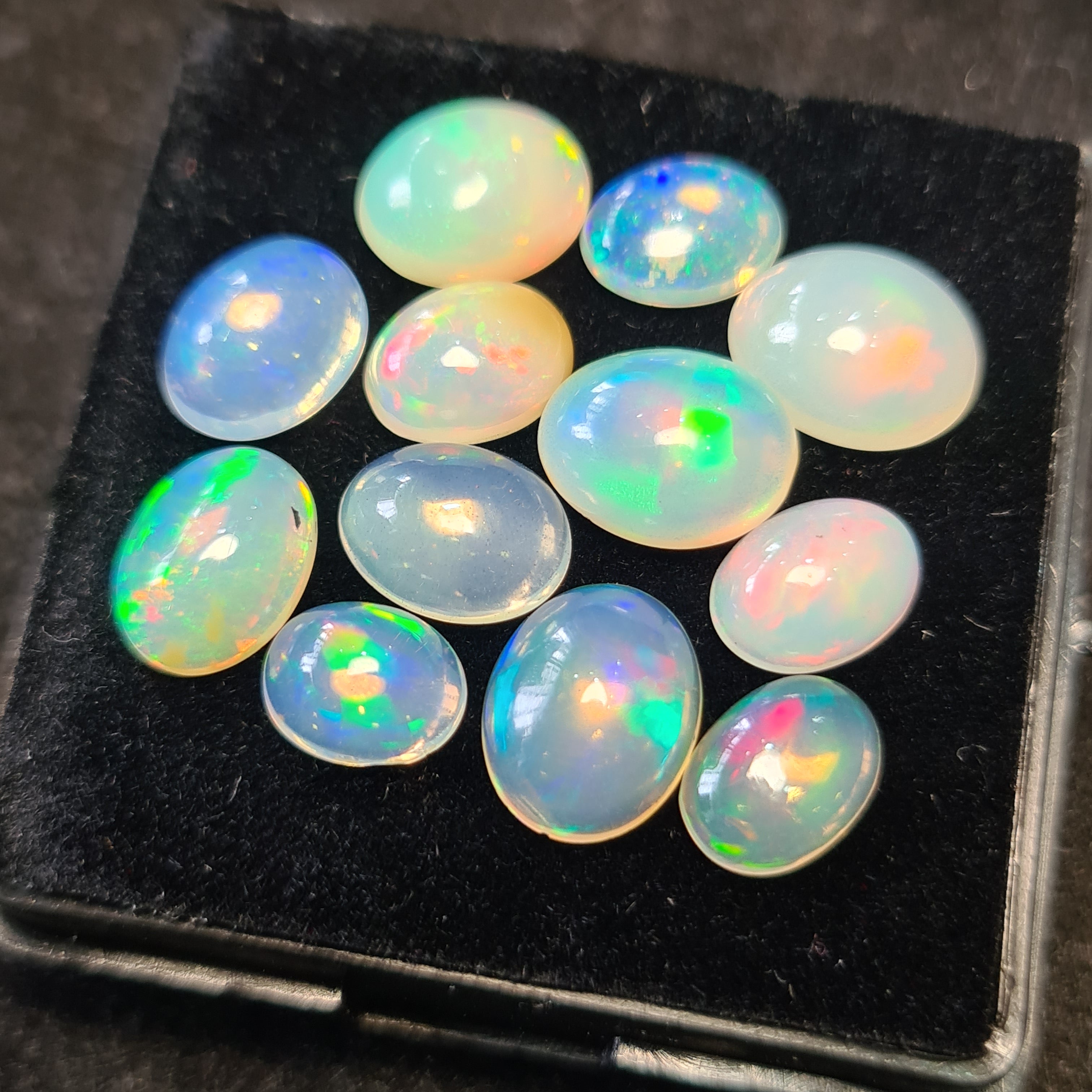 12Pcs of Natural Ethopian Opal Cabochons | 7–10mm  | Shape-Oval - The LabradoriteKing