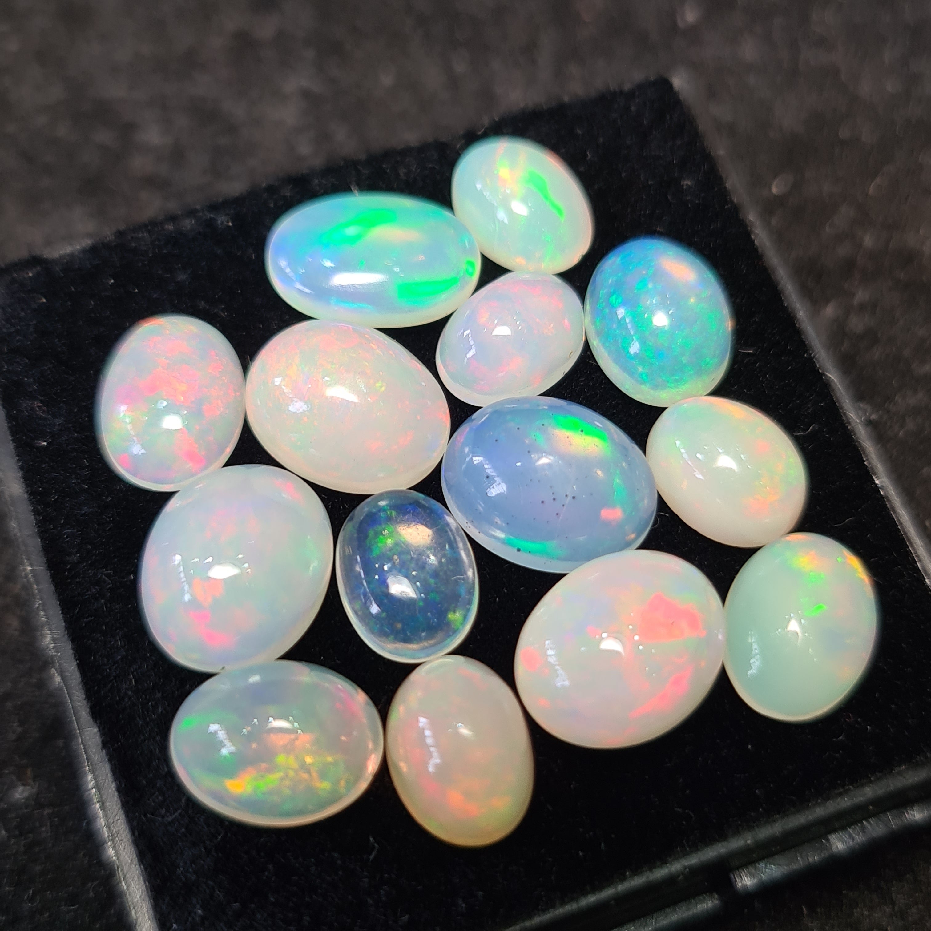 14Pcs of Natural Ethopian Opal Cabochons | 8–10mm  | Shape-Oval - The LabradoriteKing