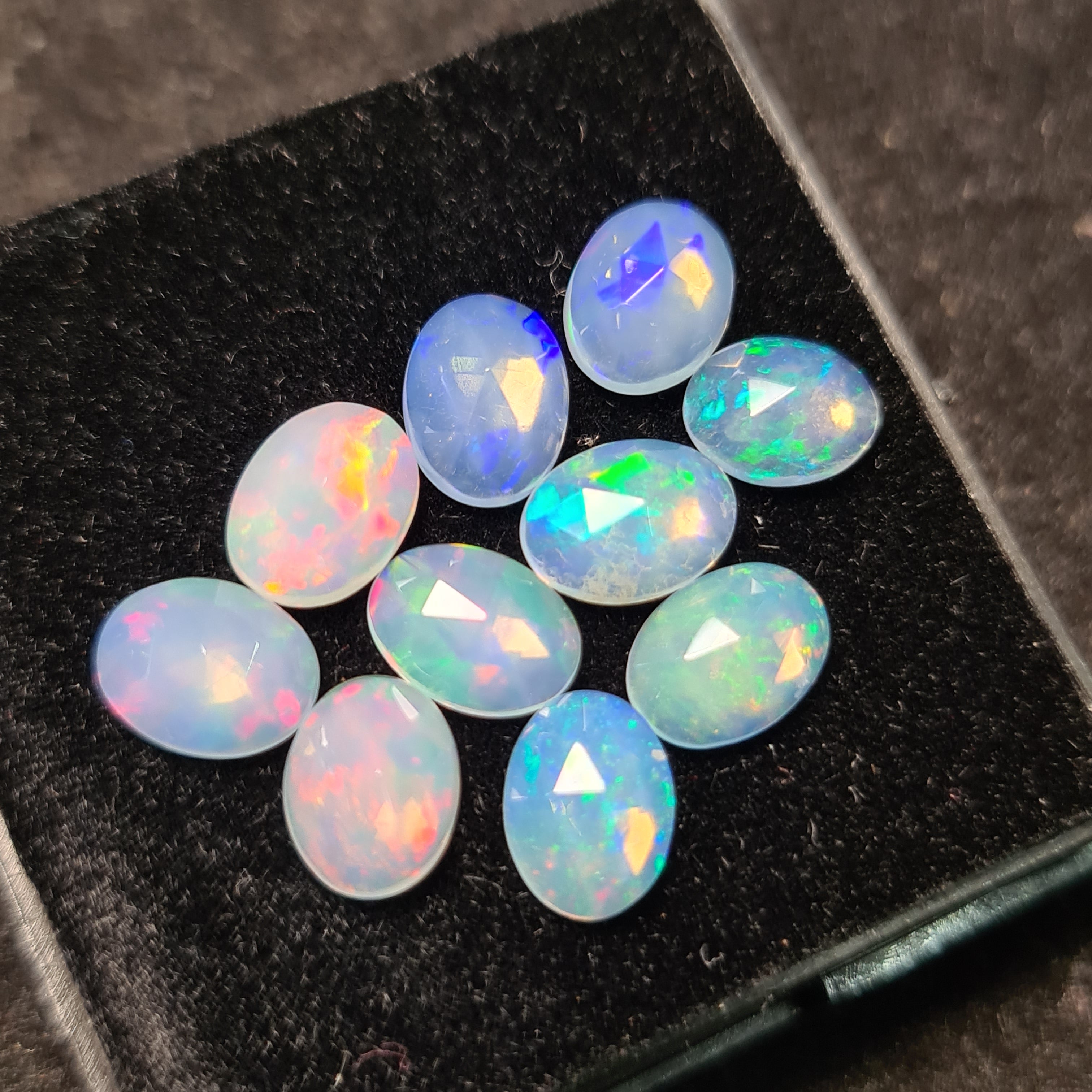 10Pcs of Natural Ethopian Opal Cabochons | 7–8mm  | Shape-Oval - The LabradoriteKing