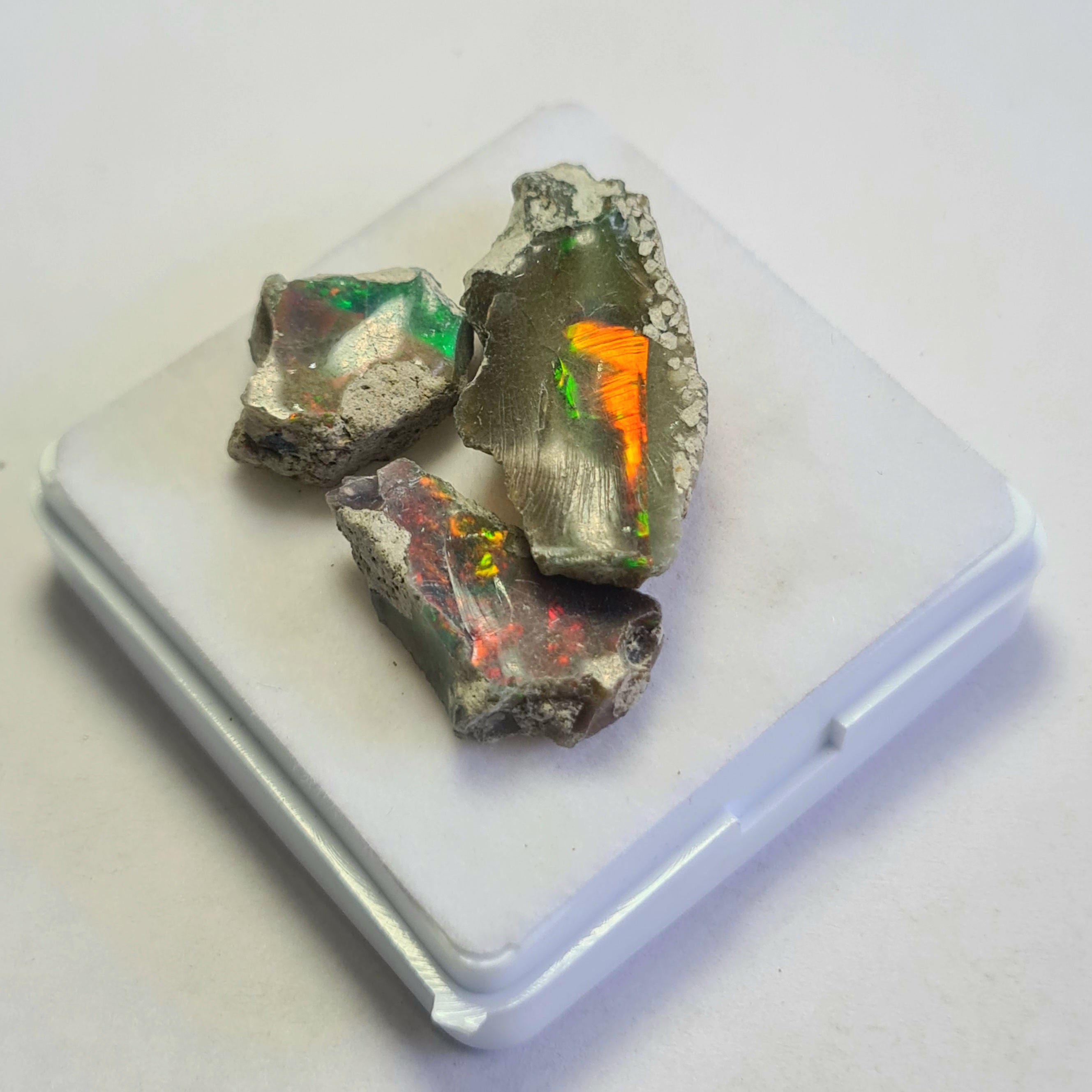 3 Pcs of Black Opal Rough | Sizes: 16-34mm - The LabradoriteKing