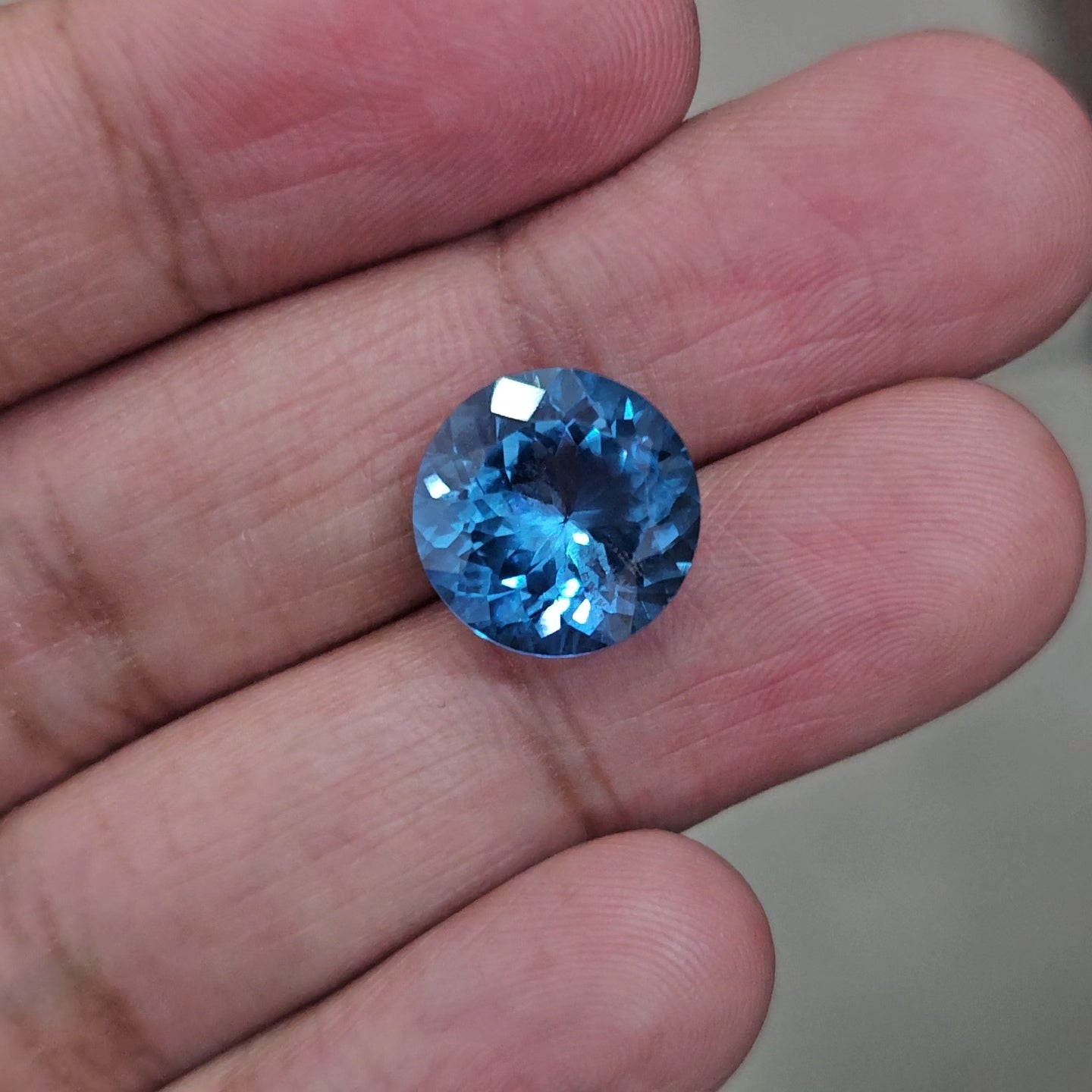 Natural Swiss Blue Topaz Faceted | Round | 13mm - The LabradoriteKing