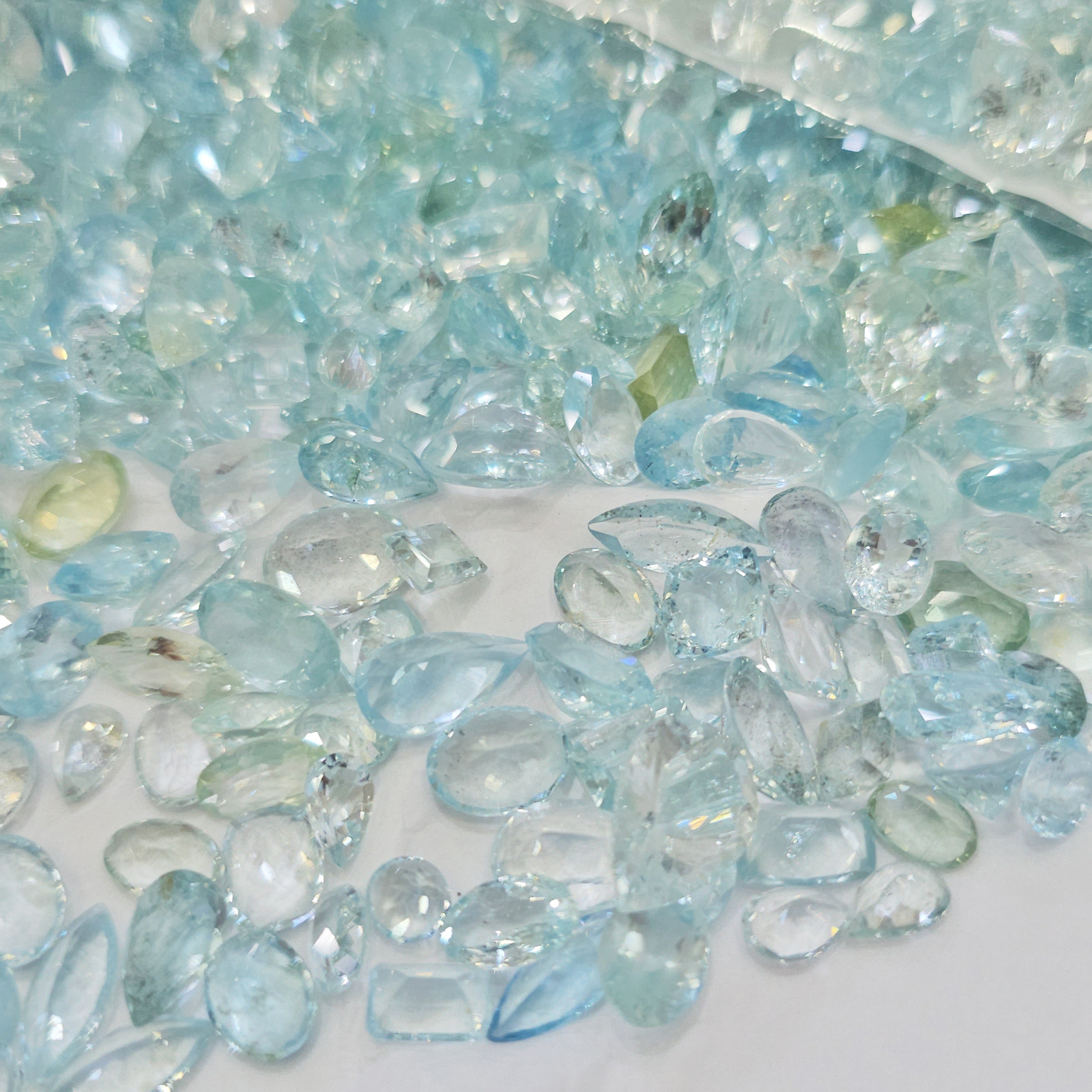 50Cts Natural Aquamarine Brazilian Faceted | 8–20mm | 20-25pcs - The LabradoriteKing