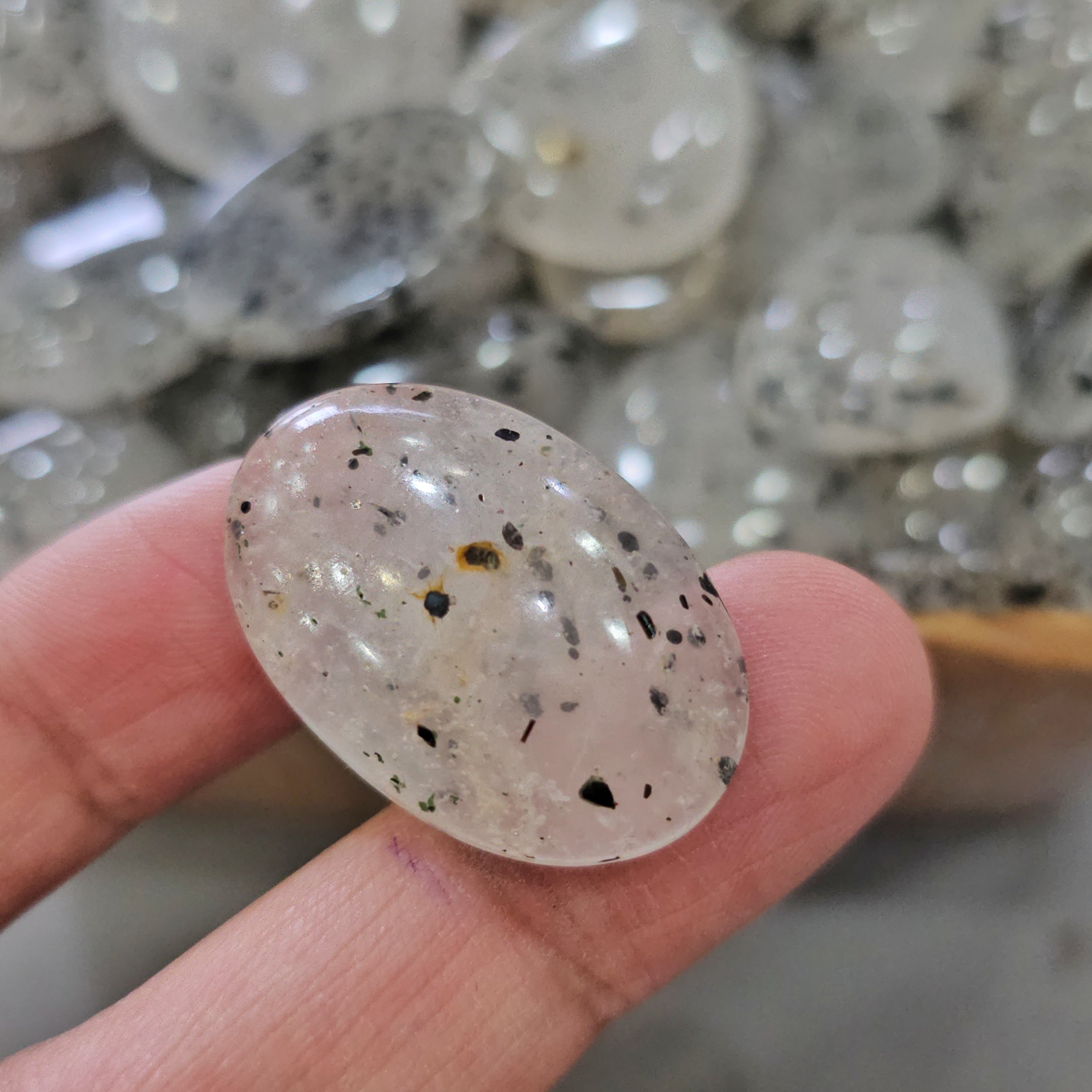 500Gram/1KG Black Dot Cabochons | 190-200 Pcs |20-40mm - The LabradoriteKing