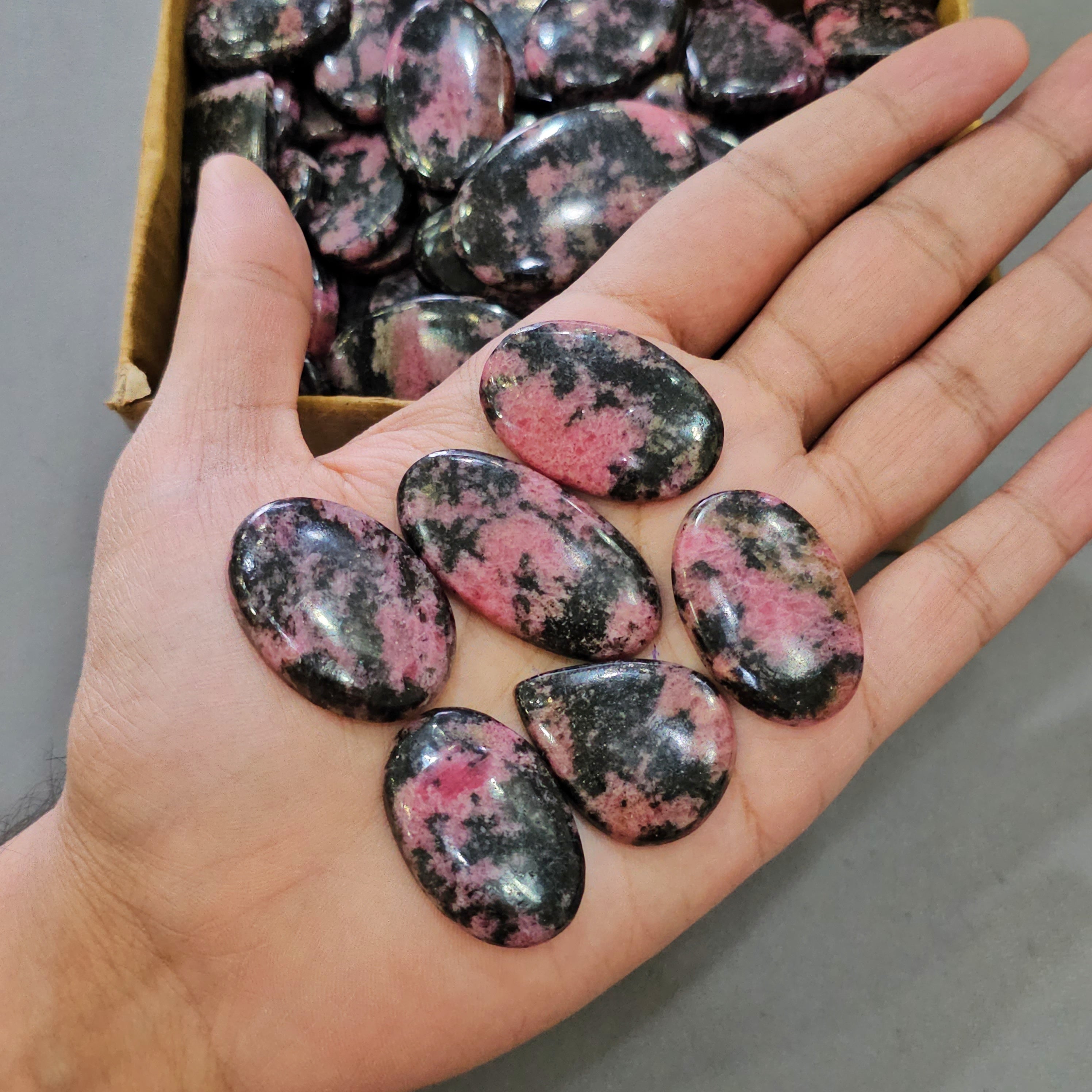500Gram of Rhodonite Cabochons | 60-70 Pcs |18-42mm - The LabradoriteKing