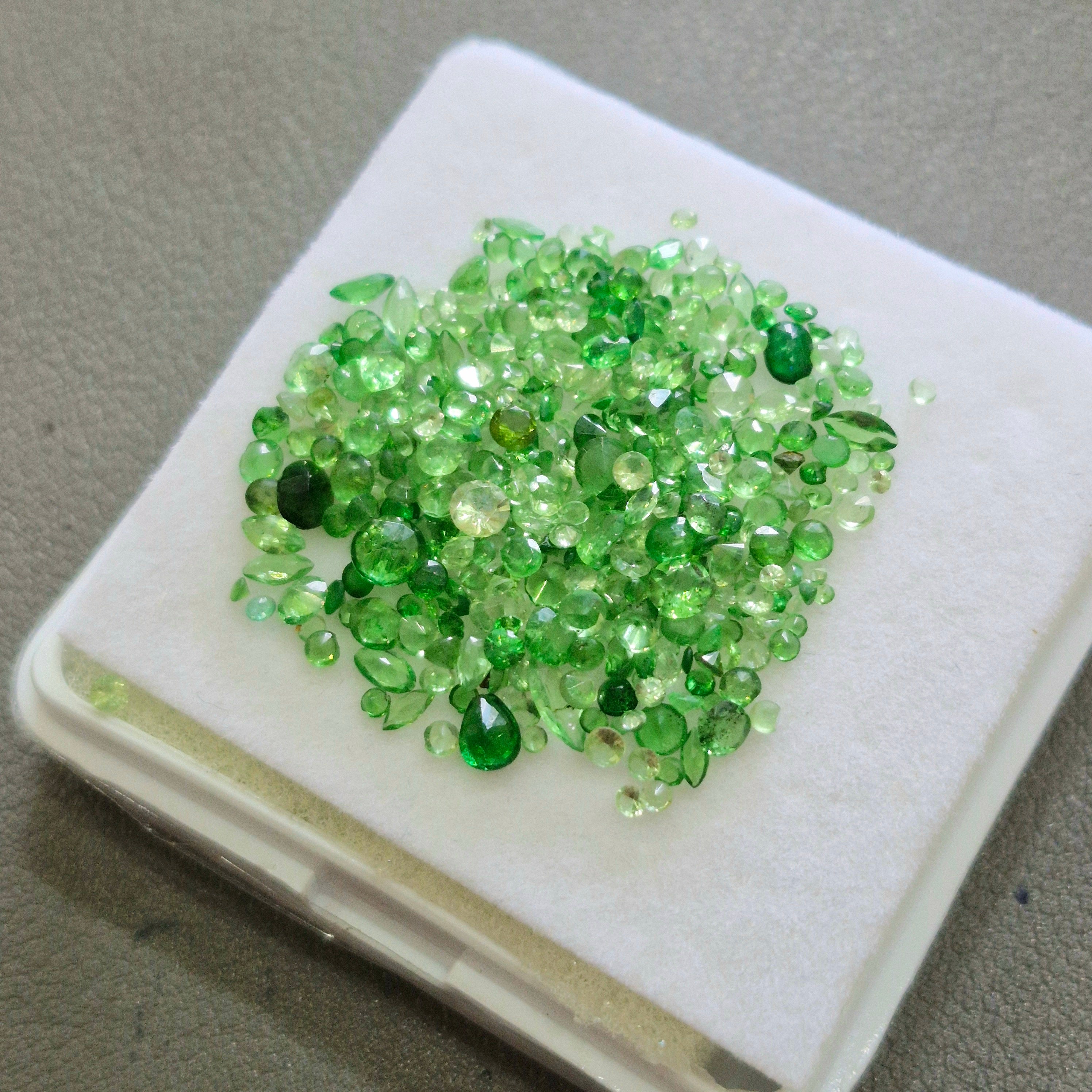 Natural Tsavorite Faceted Gemstone  | Size 1-4mm
