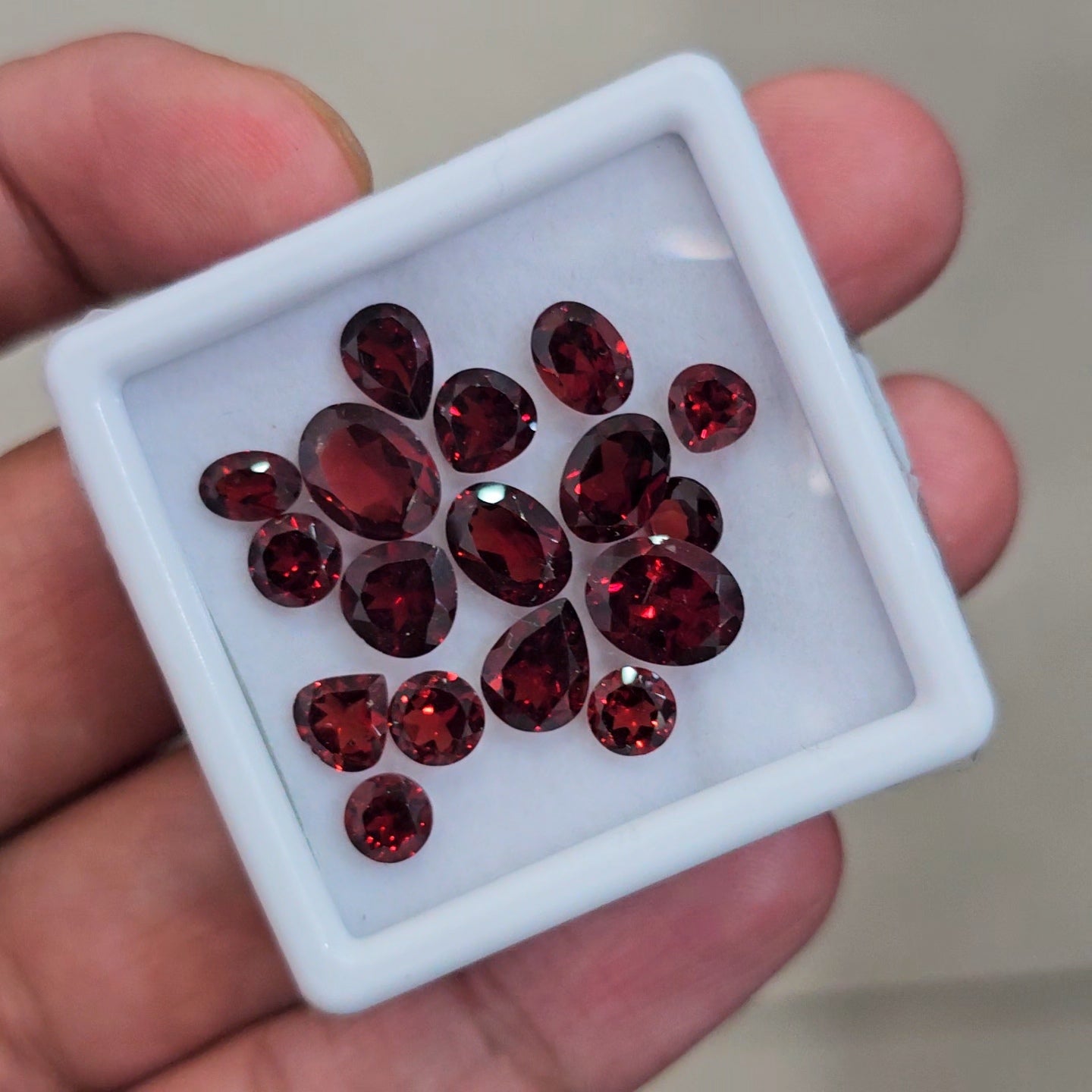 17 Pcs Of Natural Mozambique Garnet Faceted | Mix | Size:5-7mm