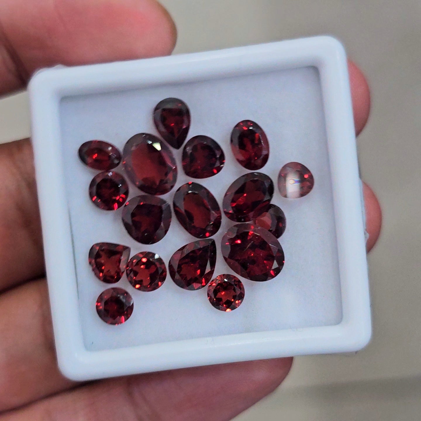 17 Pcs Of Natural Mozambique Garnet Faceted | Mix | Size:5-7mm