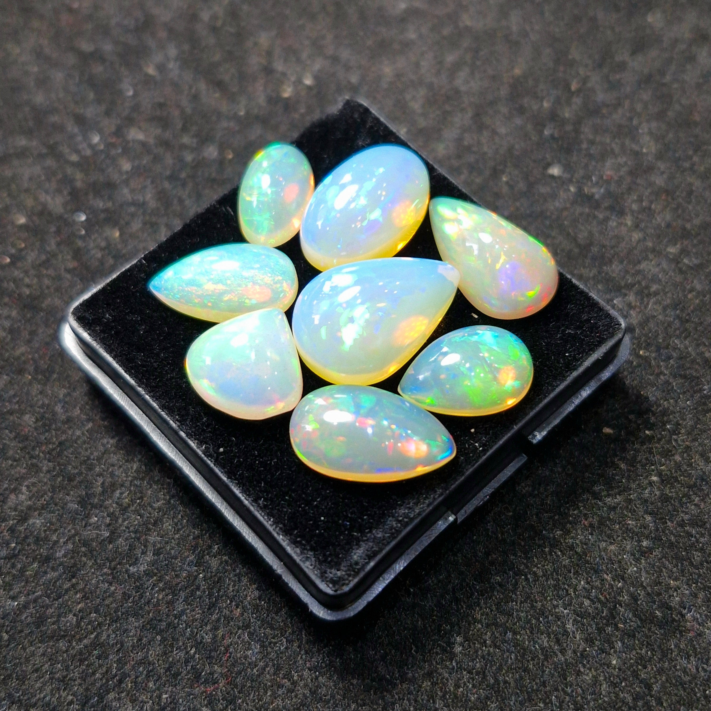 28.5cts Of  Natural Ethiopian Opal Cabochon  | Mix | Size: 11-17mm | 8pcs