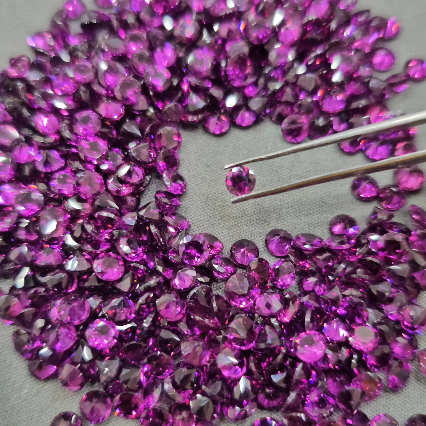 50 Pcs of Pink Garnet Rounds 4mm | Top Quality - The LabradoriteKing