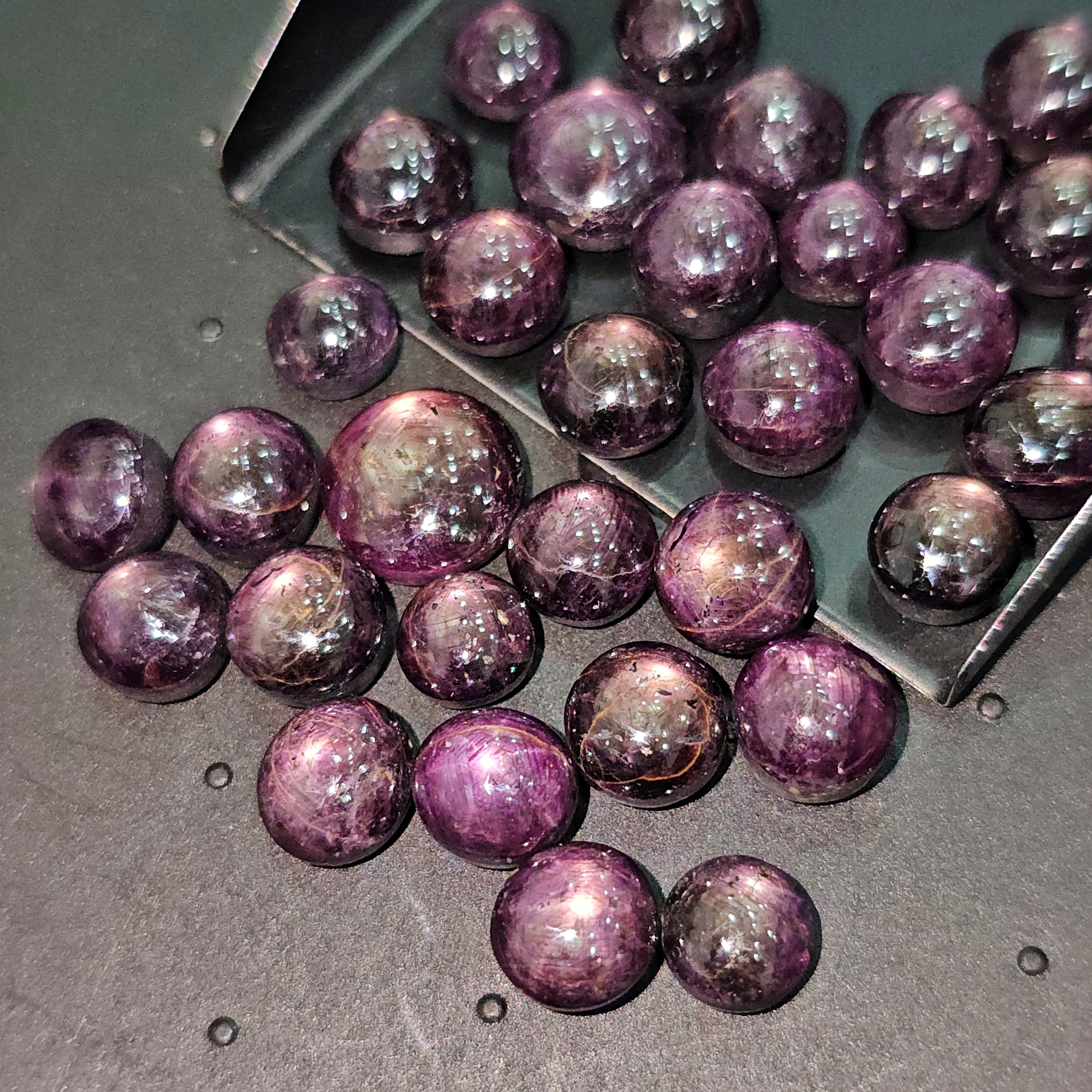 1 Pcs of Natural Star Ruby Cabochons | 6 Rayed Star - The LabradoriteKing