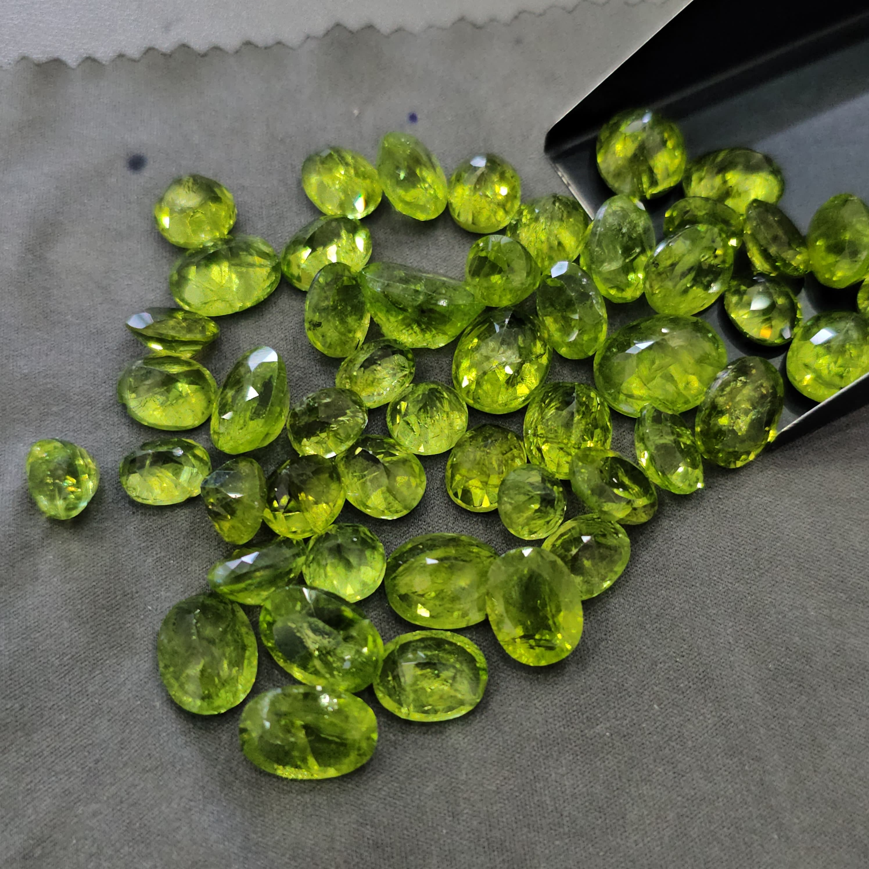 5Pcs of Natural Peridot Faceted | Oval & Round | Size: 9-12mm