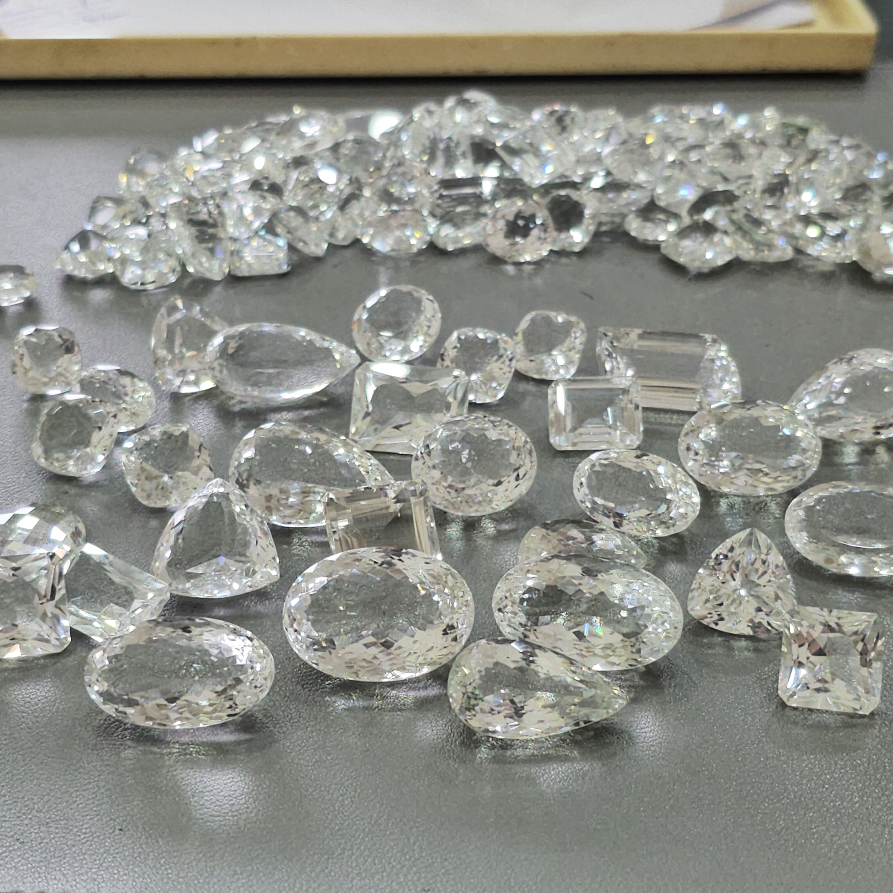 1000 Carats Natural Clear Quartz Faceted | 15–30mm |  25–30 Pcs | Wholesale Loose Crystals |