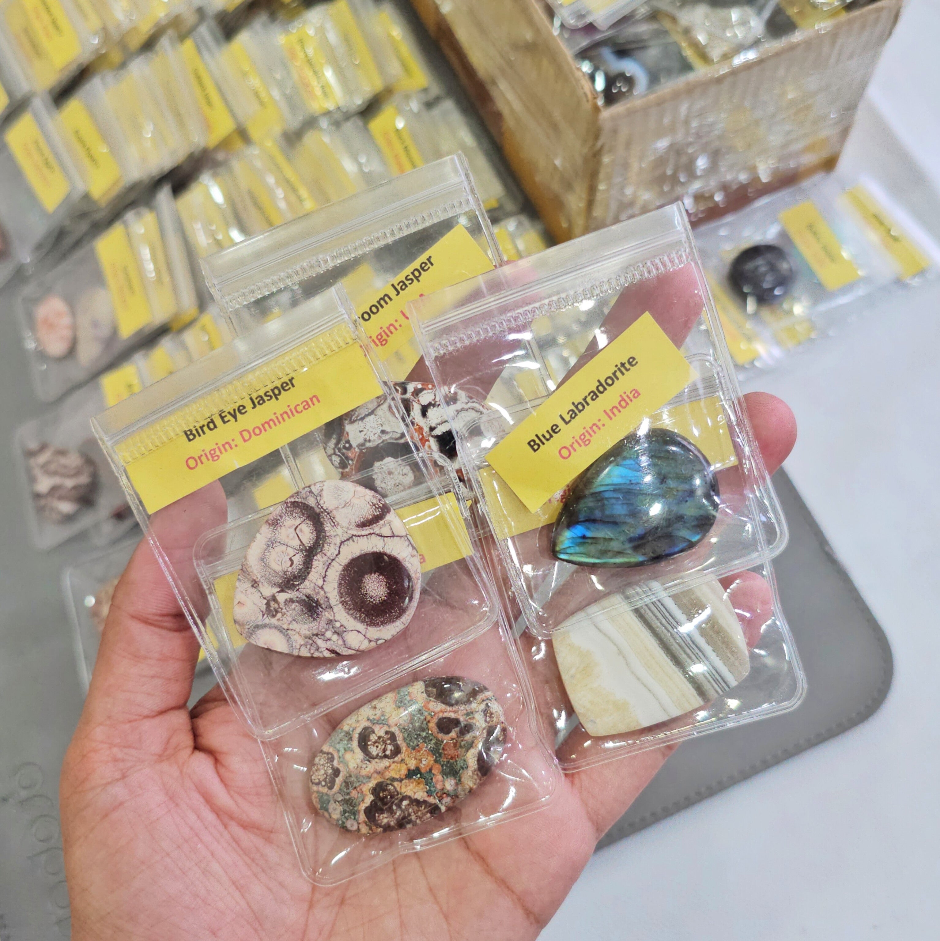 Mega 160 PCS Gemstone Collection Box – 160 Unique Cabochons with Names & Origins - The LabradoriteKing