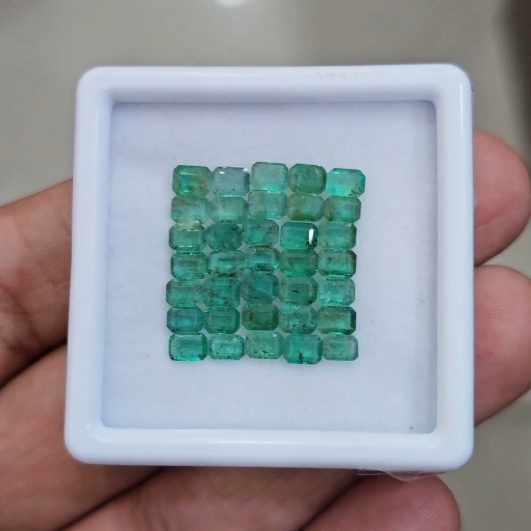 35pcs Of Natural Emerald Faceted | 4x3mm| Rectangle - The LabradoriteKing