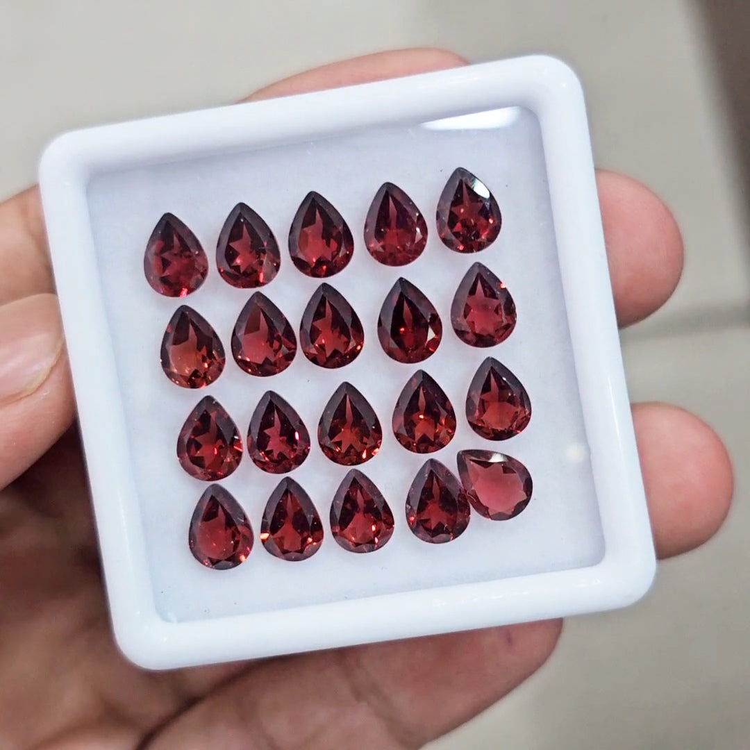 20pcs Natural Mozambique Cherry Garnet Faceted | Pear | Size: 8x6mm - The LabradoriteKing