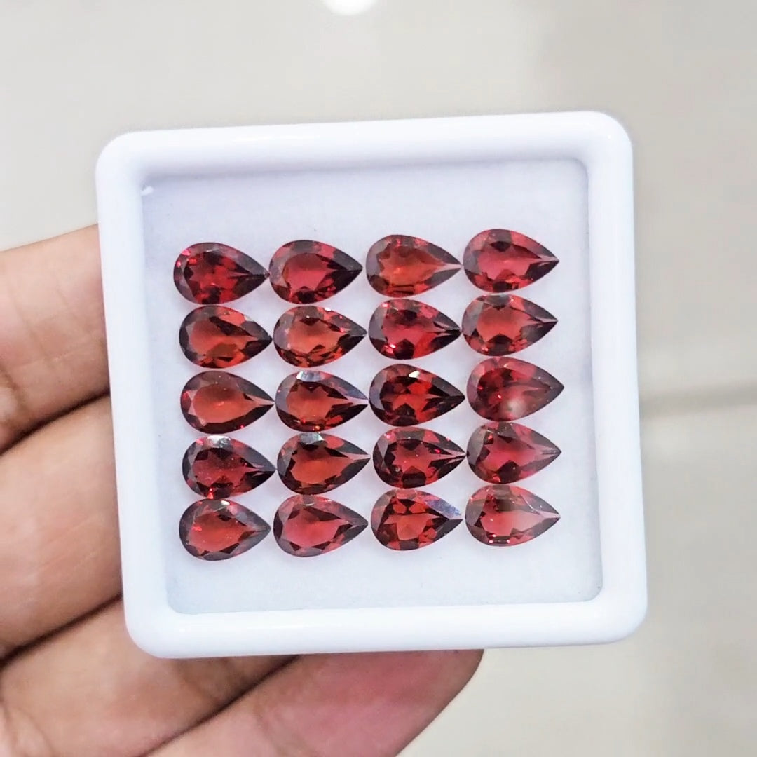 20pcs Natural Mozambique Cherry Garnet Faceted | Pear | Size: 9x6mm - The LabradoriteKing