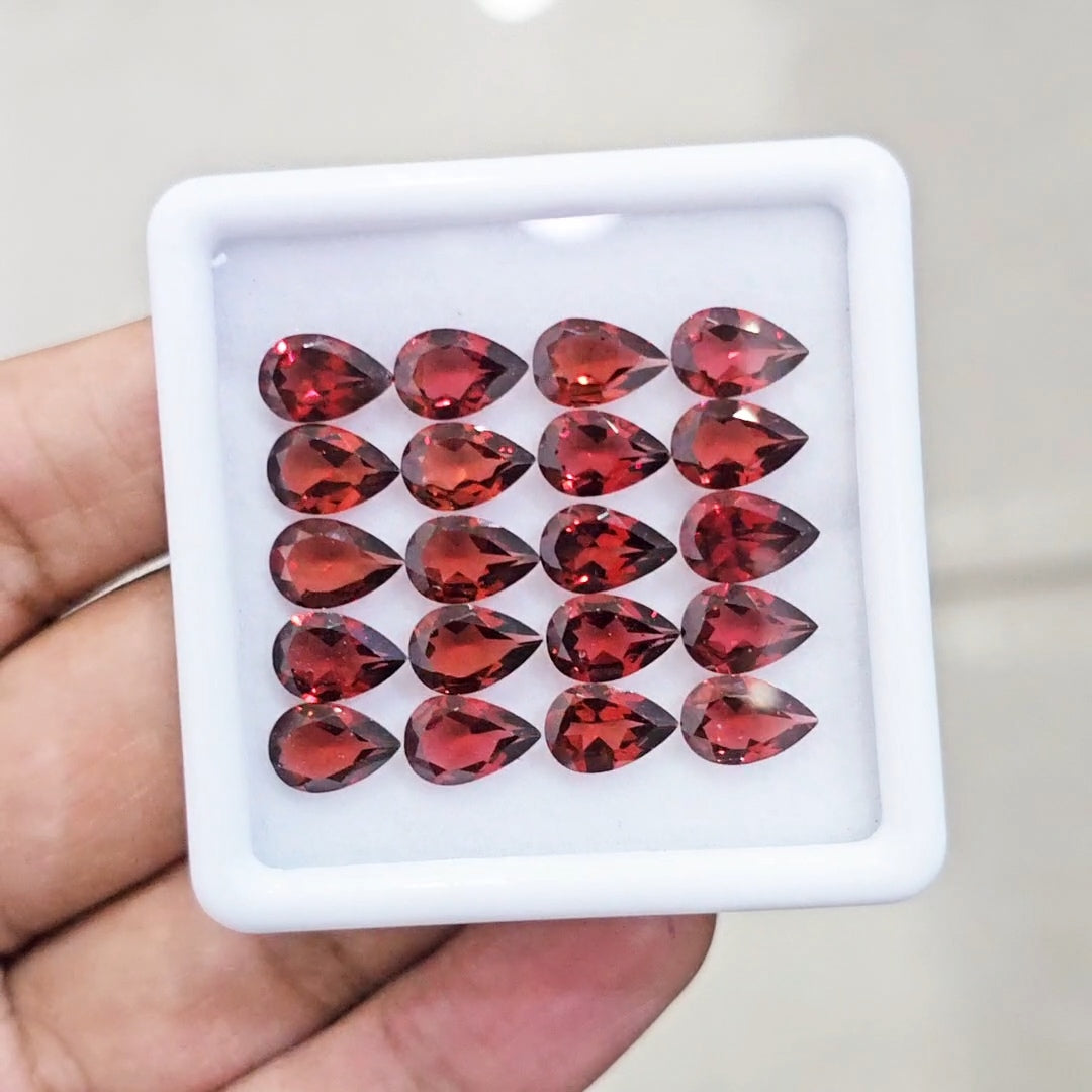20pcs Natural Mozambique Cherry Garnet Faceted | Pear | Size: 9x6mm - The LabradoriteKing