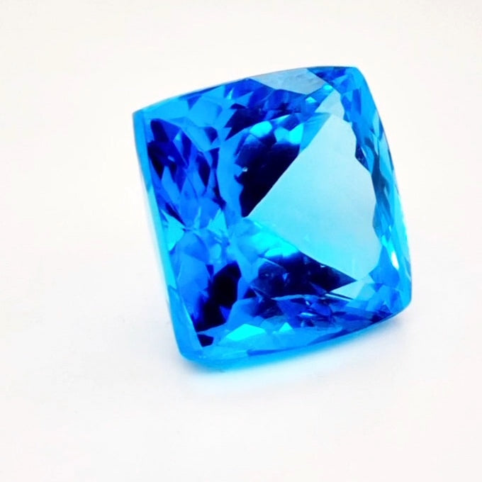 Natural Swiss Blue Topaz Faceted | Square | 14mm - The LabradoriteKing