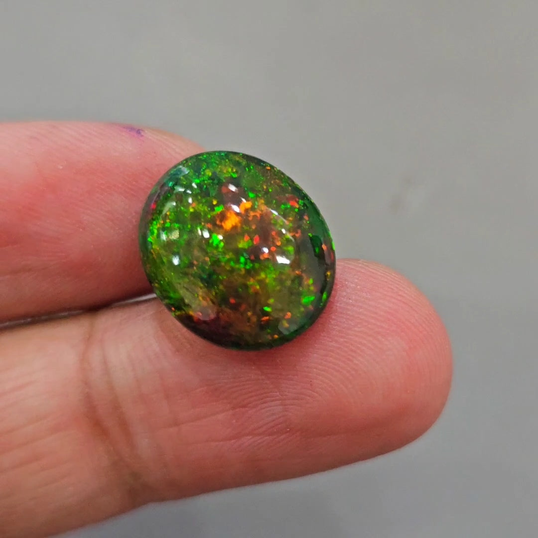 Ethiopian Black Smoked Opal Cabochon | Oval | Size: 17x14mm - The LabradoriteKing