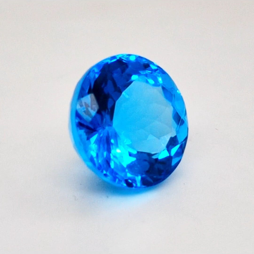 Natural Swiss Blue Topaz Faceted | Round | 13mm - The LabradoriteKing