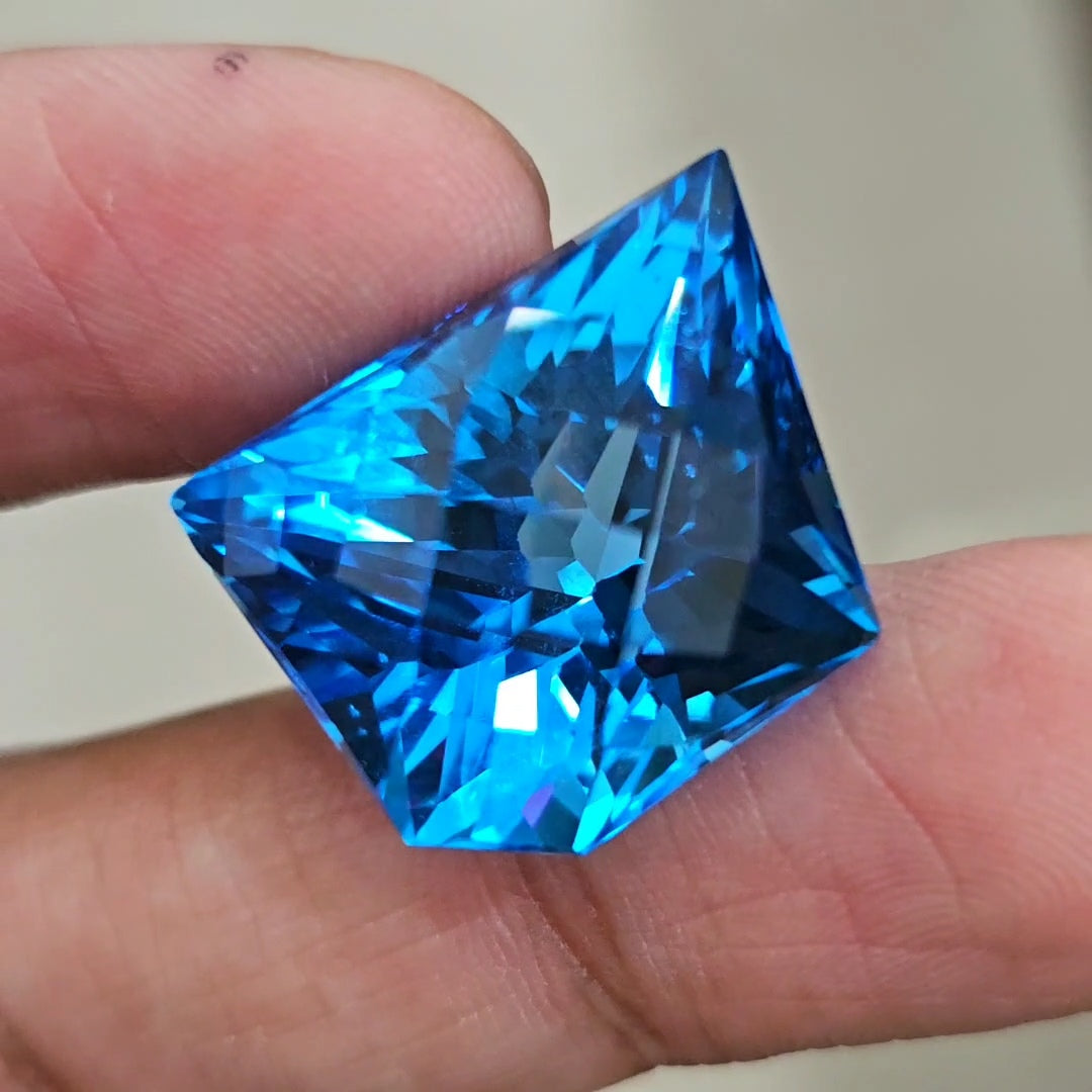 48.2Cts Of Natural Swiss Blue Topaz Checker Cut | Fancy | 23x18mm - The LabradoriteKing