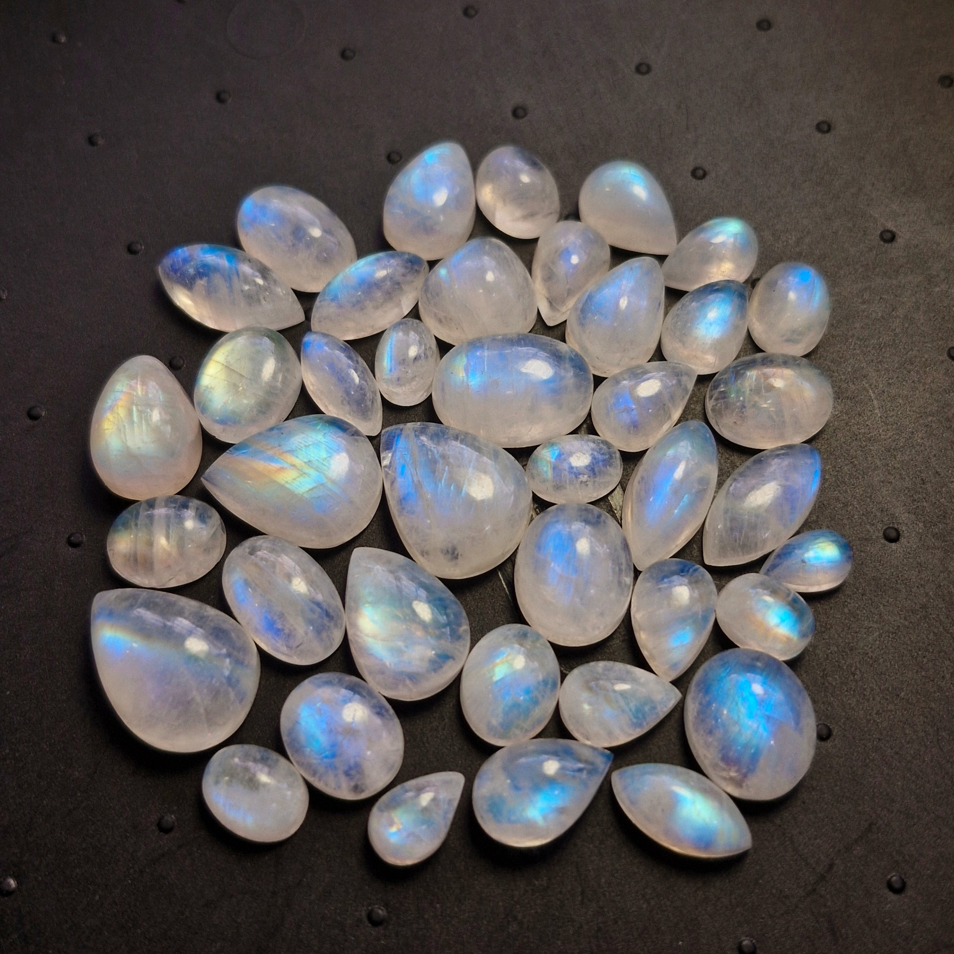 40Pcs Natural Rainbow Moonstone Cabochons | 8-16mm | Shape: Mix - The LabradoriteKing