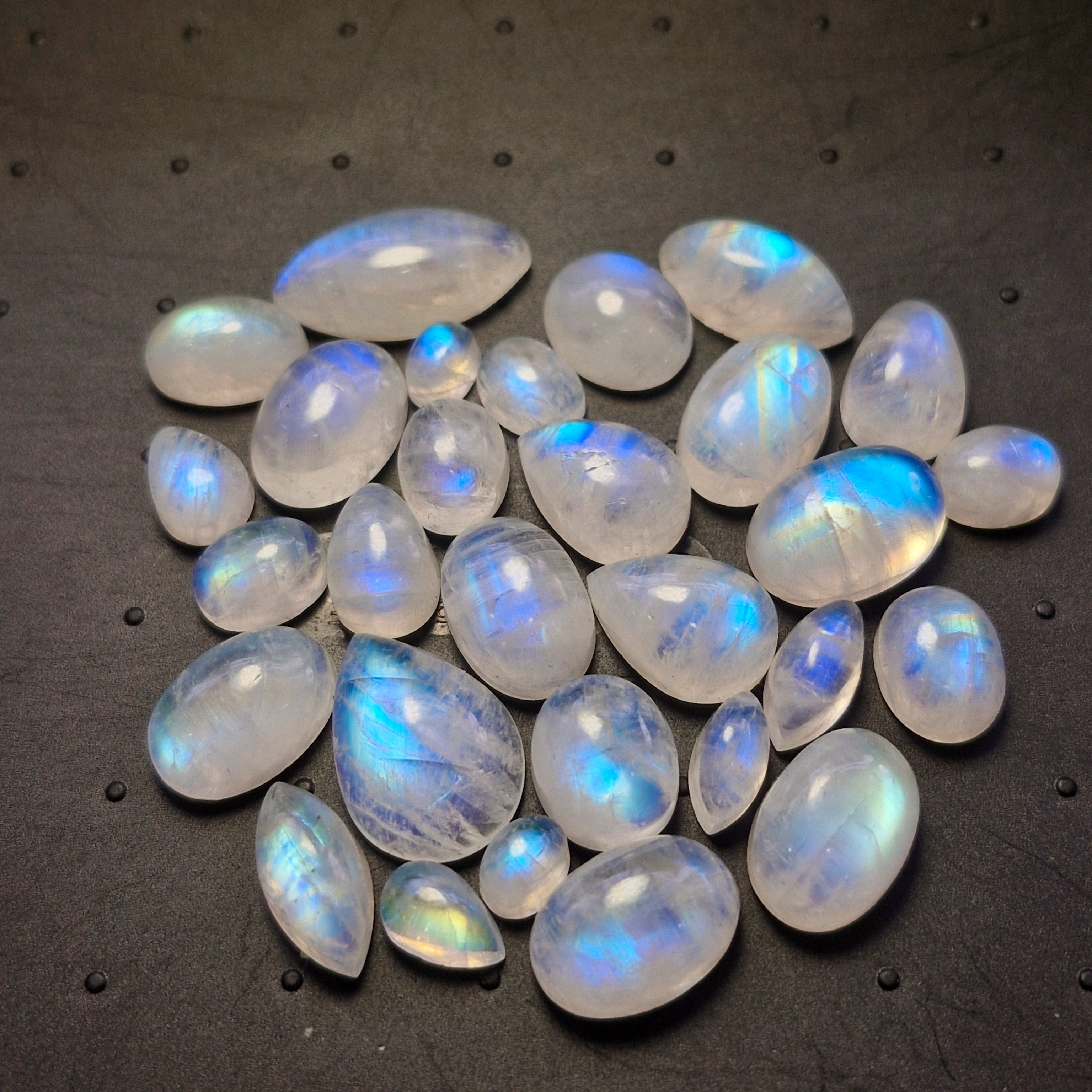 29Pcs Natural Rainbow Moonstone Cabochons | 7-20mm | Shape: Mix - The LabradoriteKing