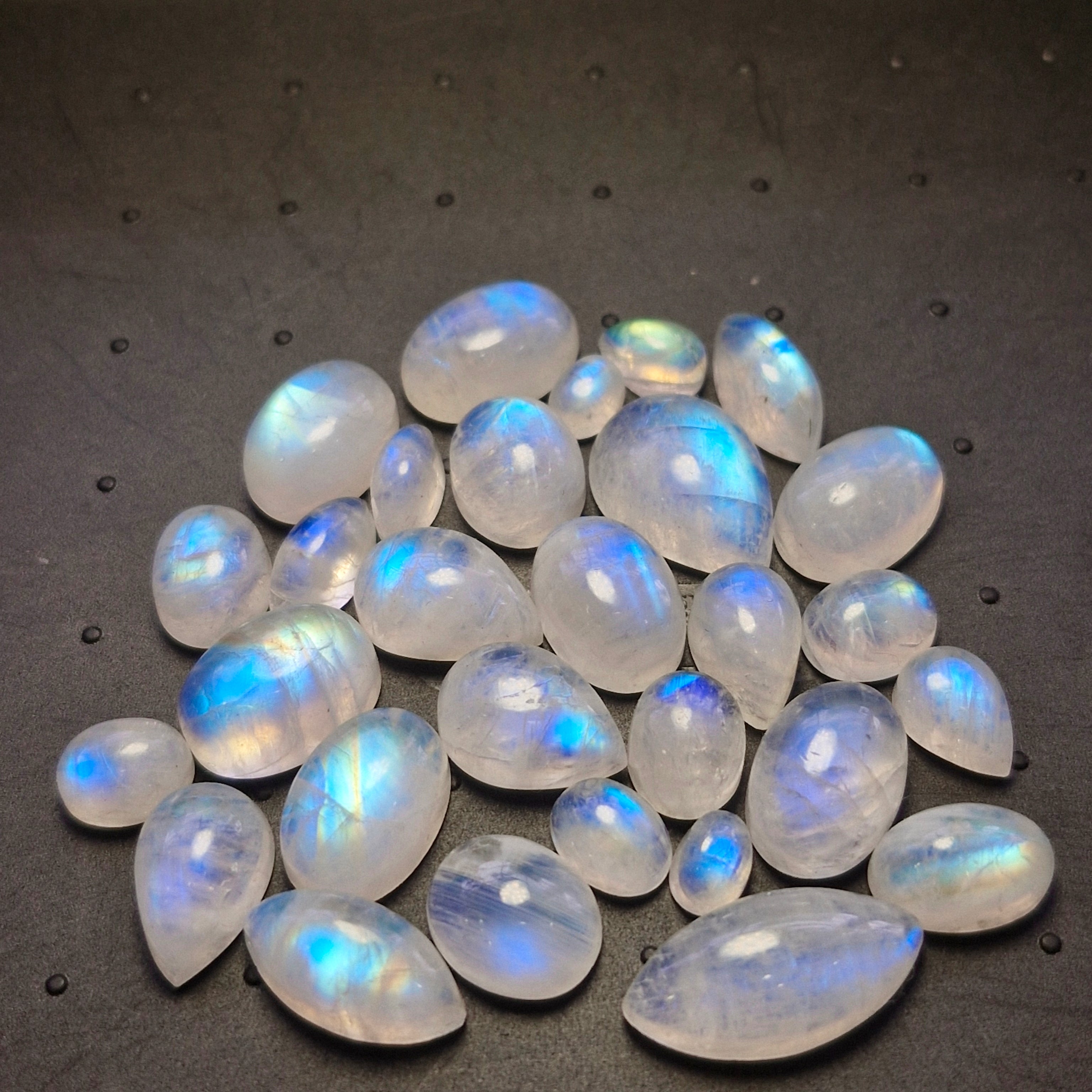 29Pcs Natural Rainbow Moonstone Cabochons | 7-20mm | Shape: Mix - The LabradoriteKing