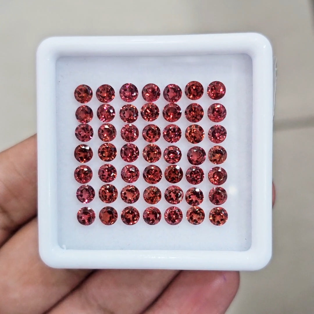 49pcs Natural Mozambique Cherry Garnet Faceted | Round | Size: 4mm - The LabradoriteKing
