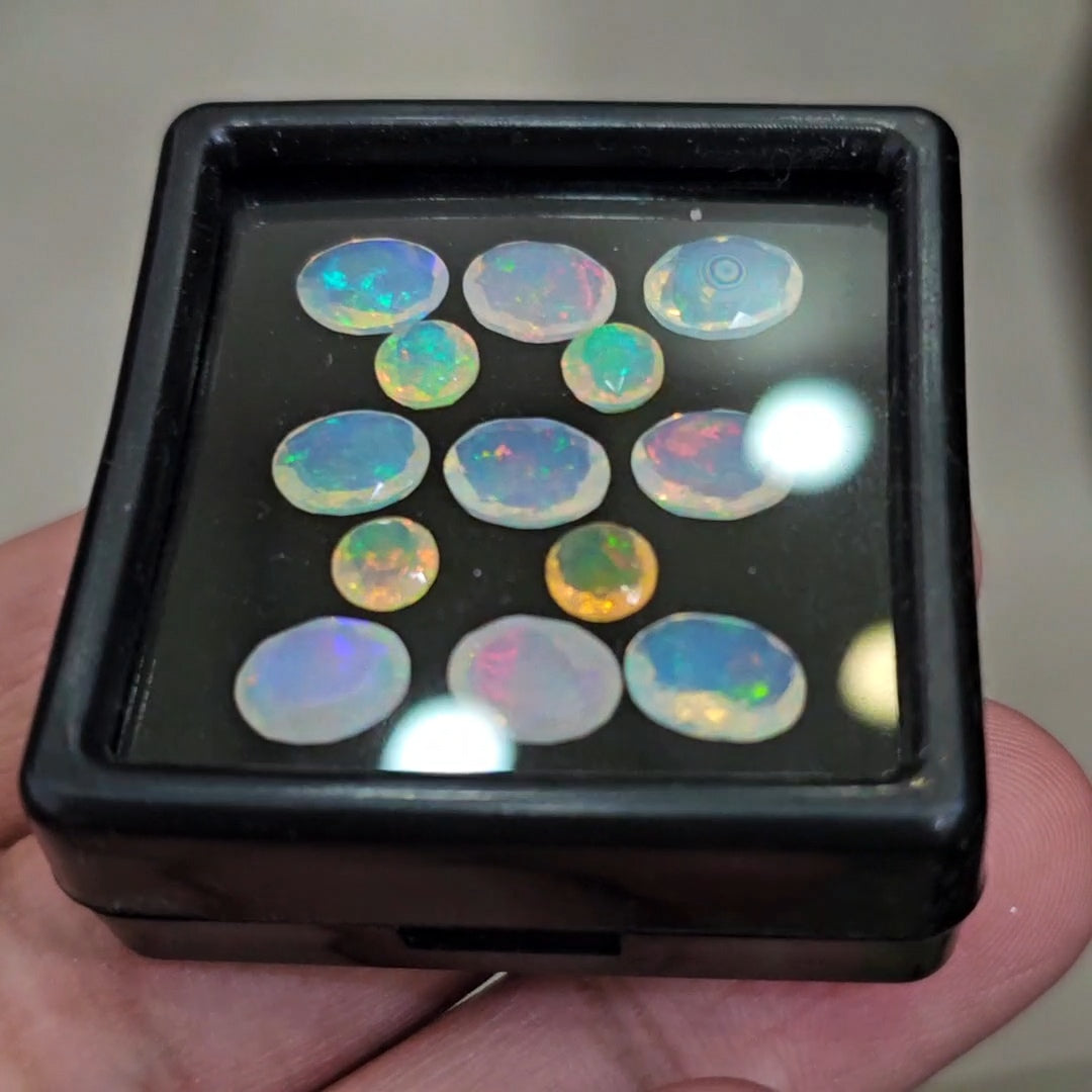 13 Pcs Natural Ethiopian Opal Faceted | Oval & Round | 4-7mm | 6.6Cts - The LabradoriteKing