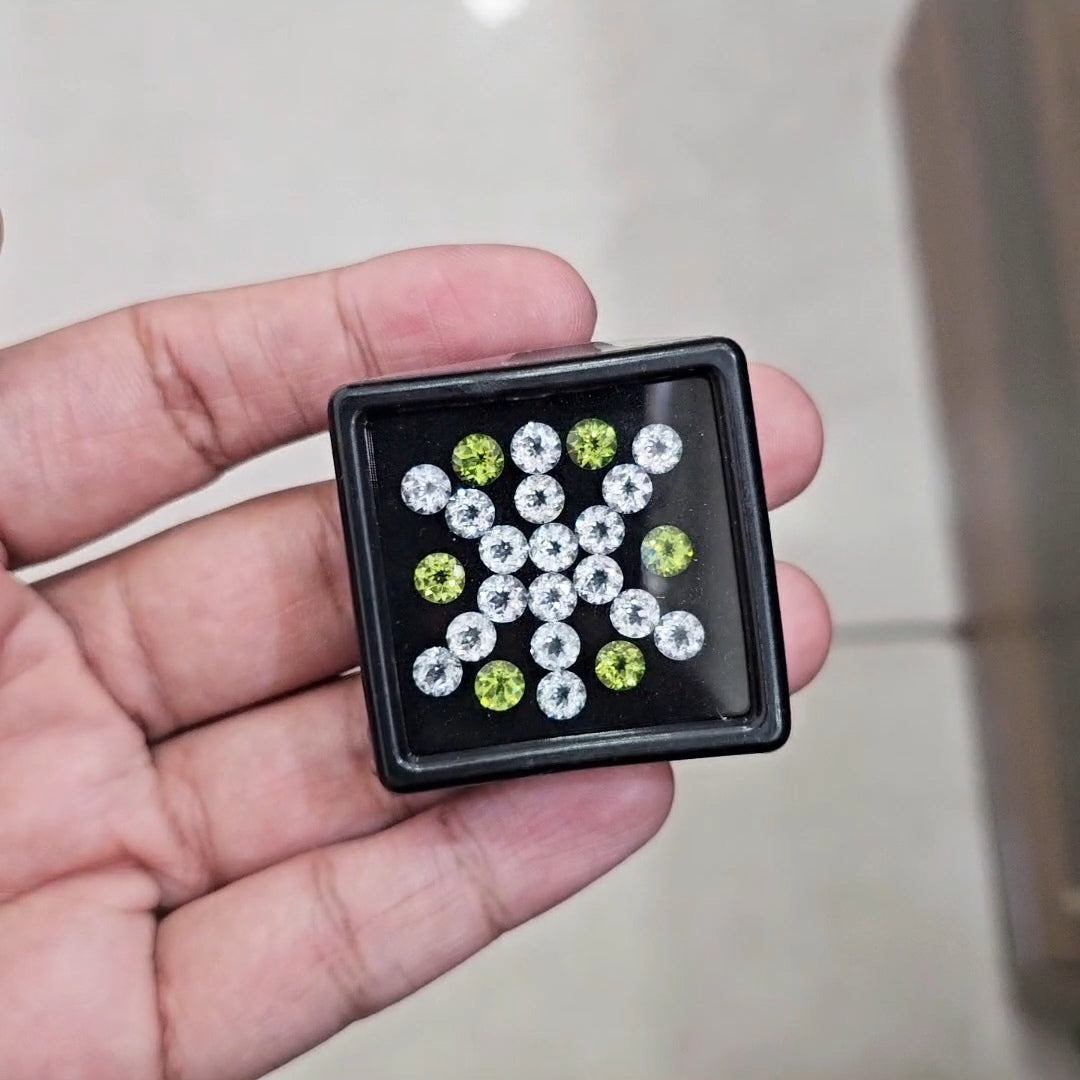24pcs Natural Peridot & White Topaz Faceted | Round | Size: 5mm